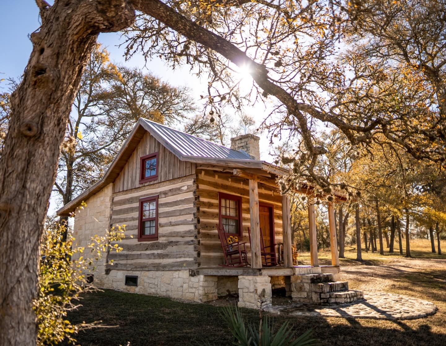 Our Cabin on the Hill provides the most private accommodations of all the cabins. It&rsquo;s located off a hill away from everything, so you can deeply relax and enjoy. 

Perfect for a weekend getaway with a special someone 🤎🍷🌾

#cabinlife #ranchl
