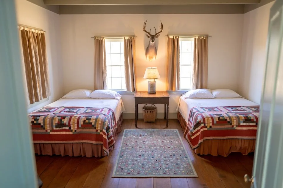 best-cabin-getaway-san-antonio-tx-starhill-farms