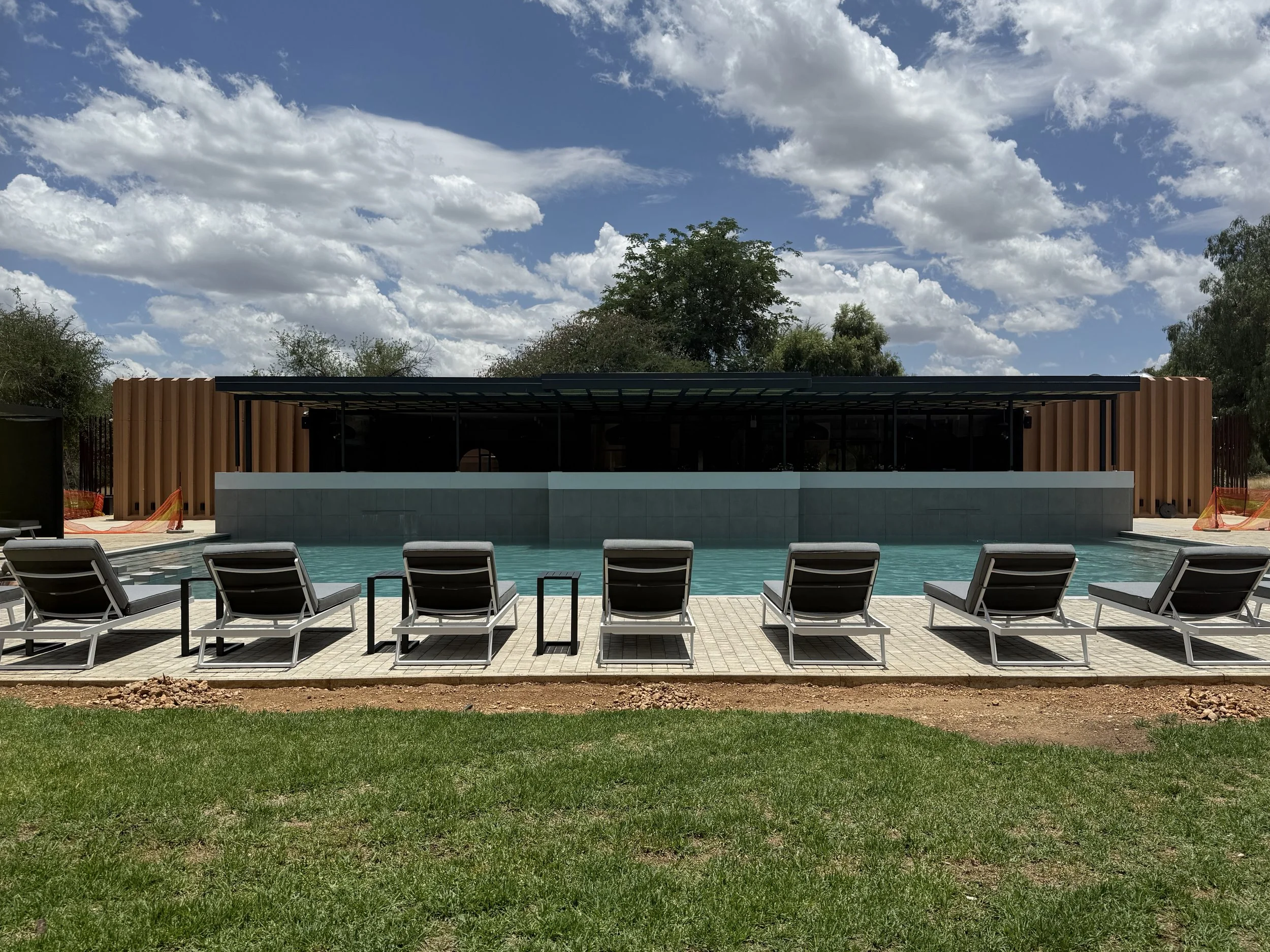 2512_Oasis Restaurant_6.jpeg