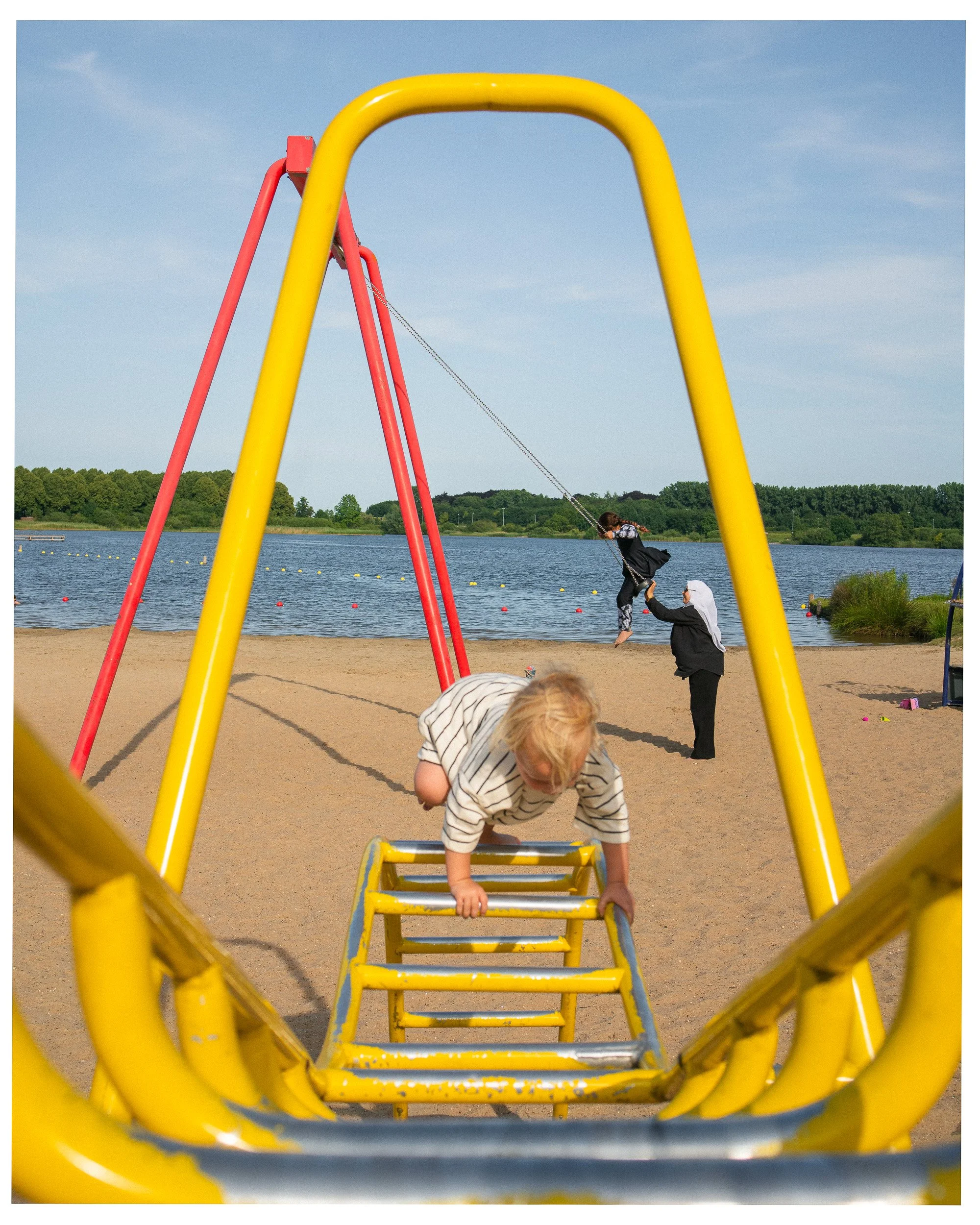 Documentair portret van familie in Den Bosch, gefotografeerd door Jan Gradje Vollebergh