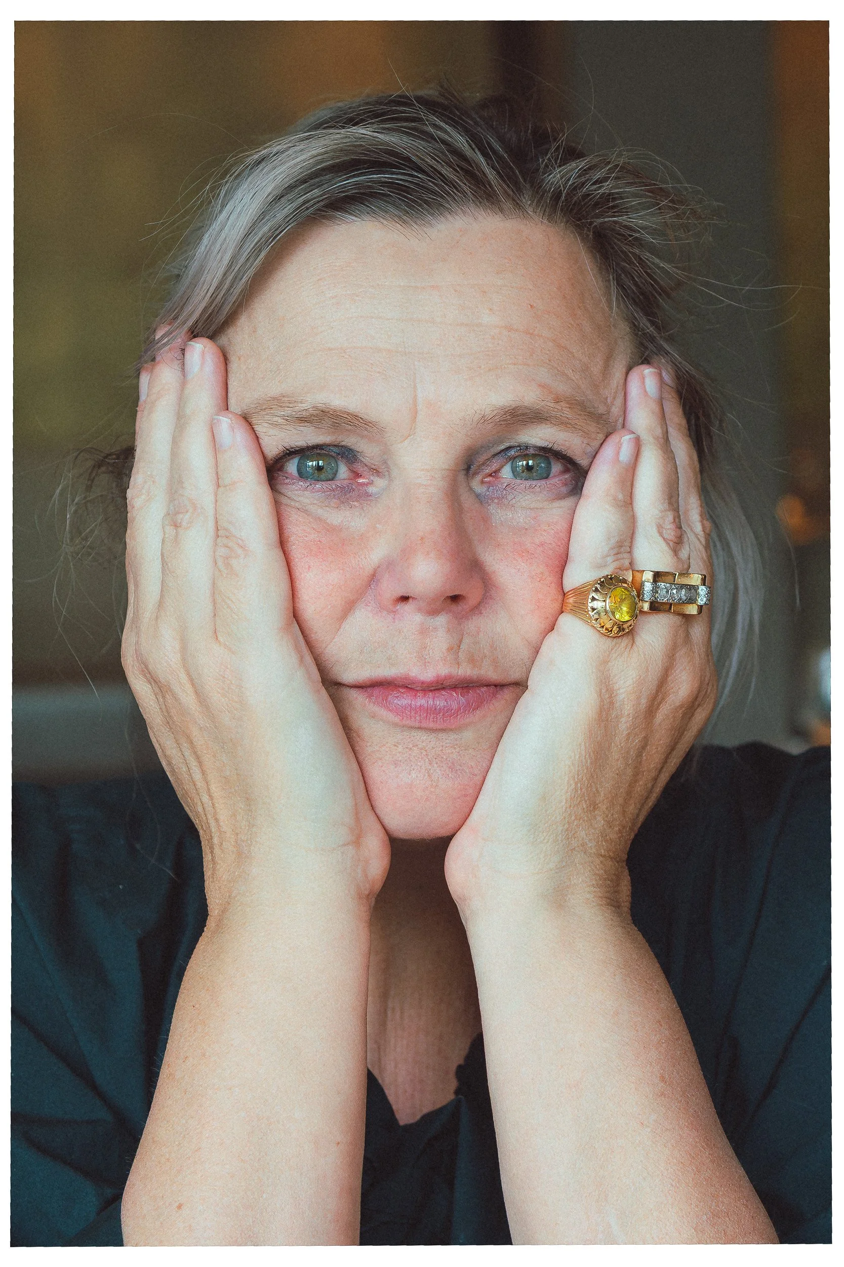 Authentiek portret van familie in Den Bosch, gefotografeerd door Jan Gradje Vollebergh