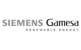 Certex Trainer training a Goracon Service Lift Course Participant