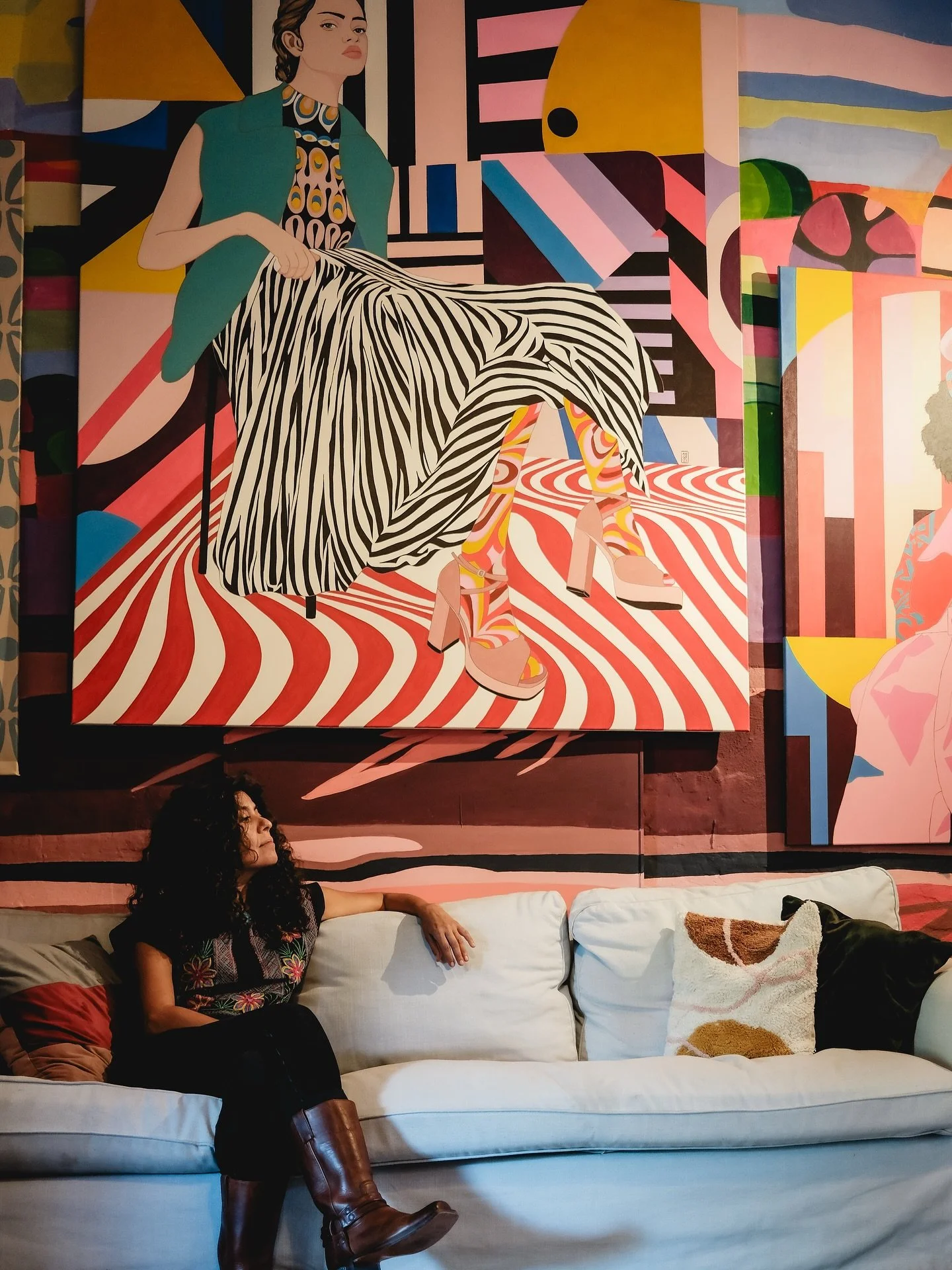 Thanks to all visitor this weekend. π€ π Now is time to rest… photos by the one and only π @viewitlikejenni  #kramuri #thanksforyoursupport #thanksforyourvisit #artistportrait #studio #artstudio