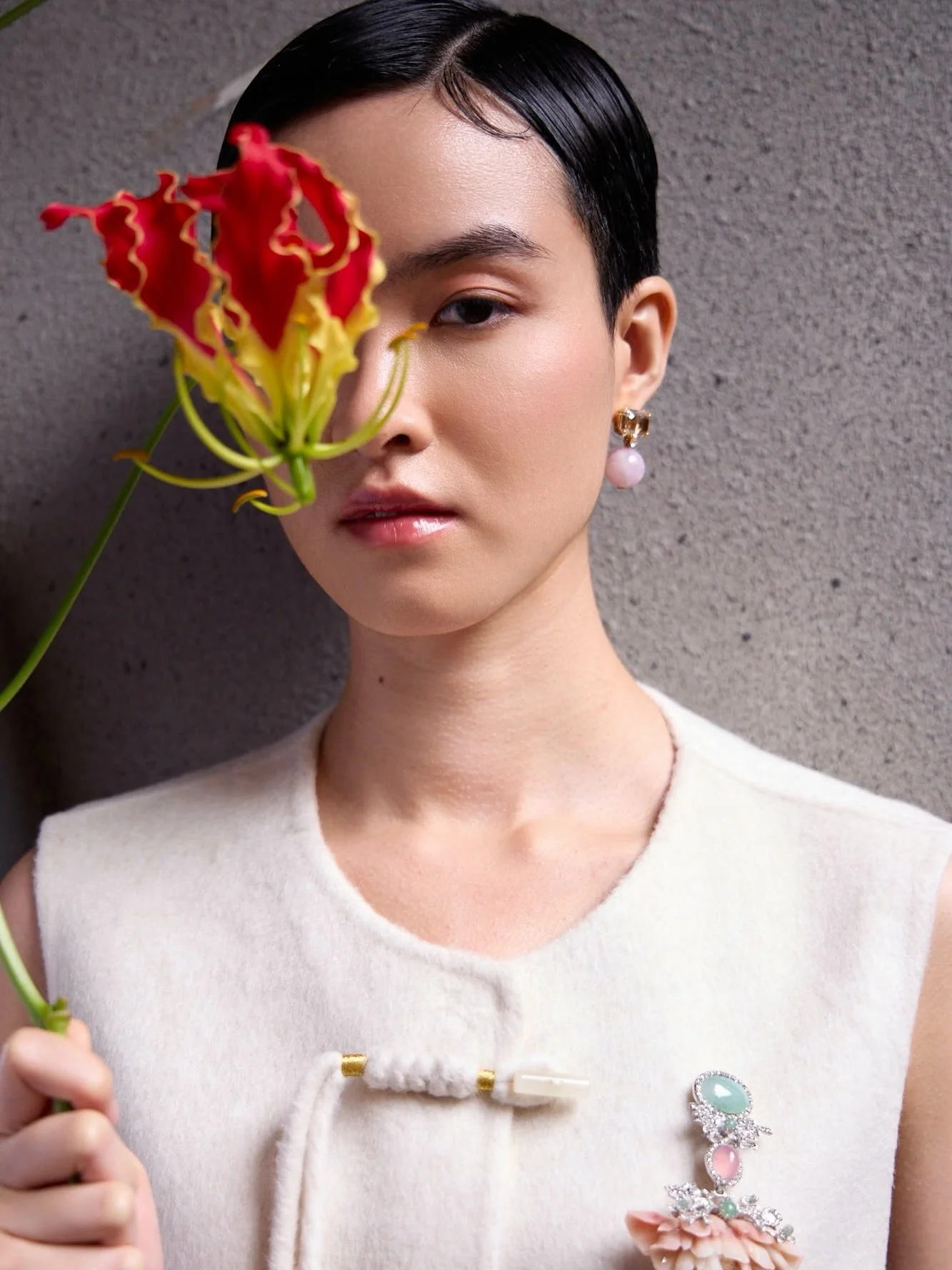 A quiet tribute to timeless tradition &mdash; where modern silhouettes meet heritage jade. 

Introducing our limited collection with @dumaofficial &mdash; a series of versatile earrings made to move with you, from day to night. 

Available while stoc