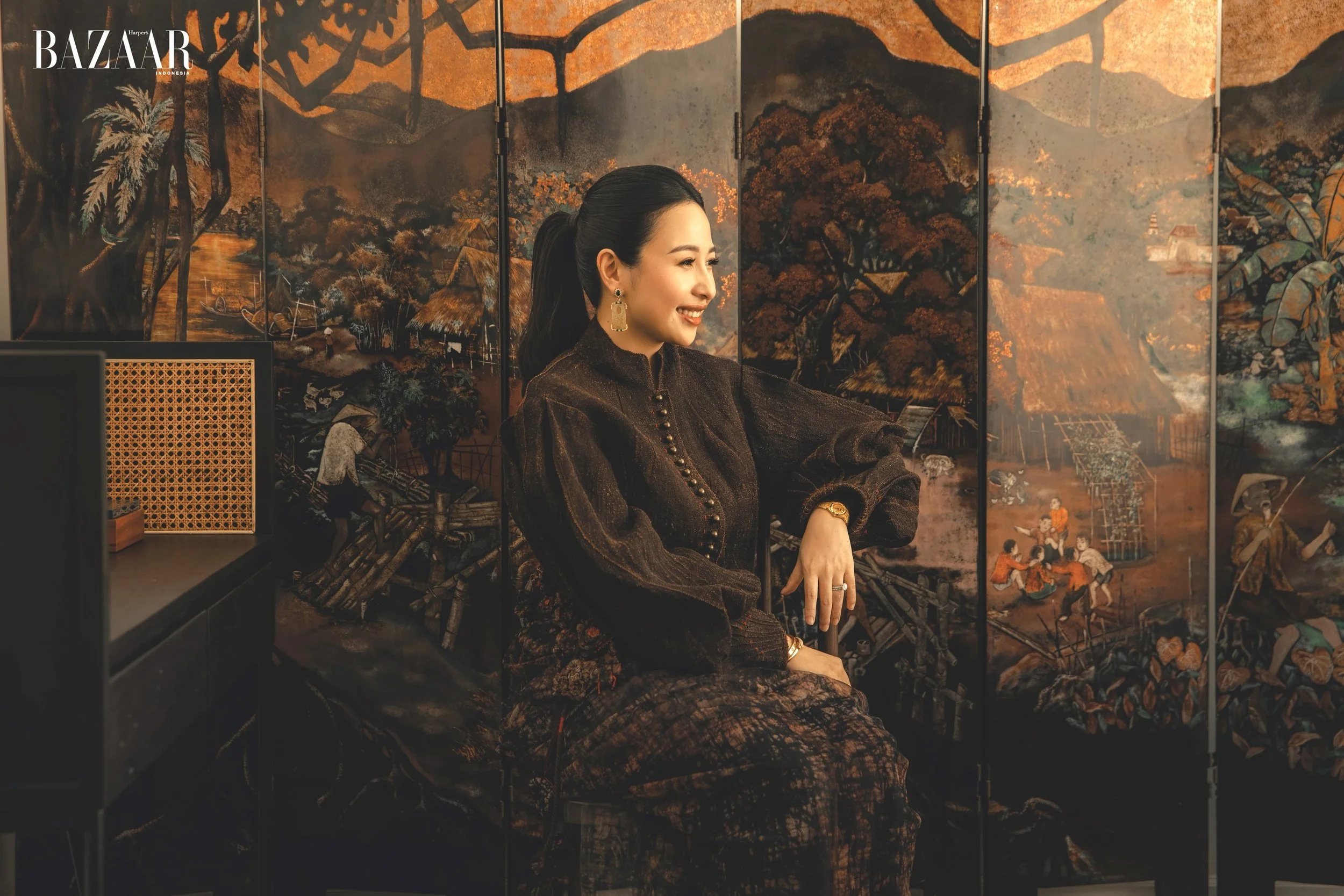 Ms Adelaide @a.chintara for Harpers Bazaar &mdash; The Fashionable Life 

In the frames: 
Pale Yellow Jadeite Earrings 
Pink Peony &amp; Ice Jadeite Earrings 

#epajewel 

Attire @adrianganworld 
Fashion Editor @yudithnk 
Photographer @hadicahyono 
F