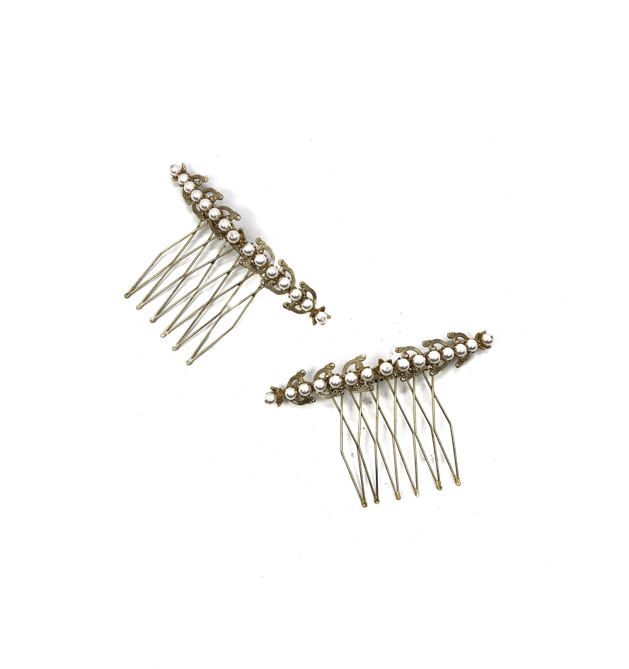 GOLD AND PEARL HAIRPIECE