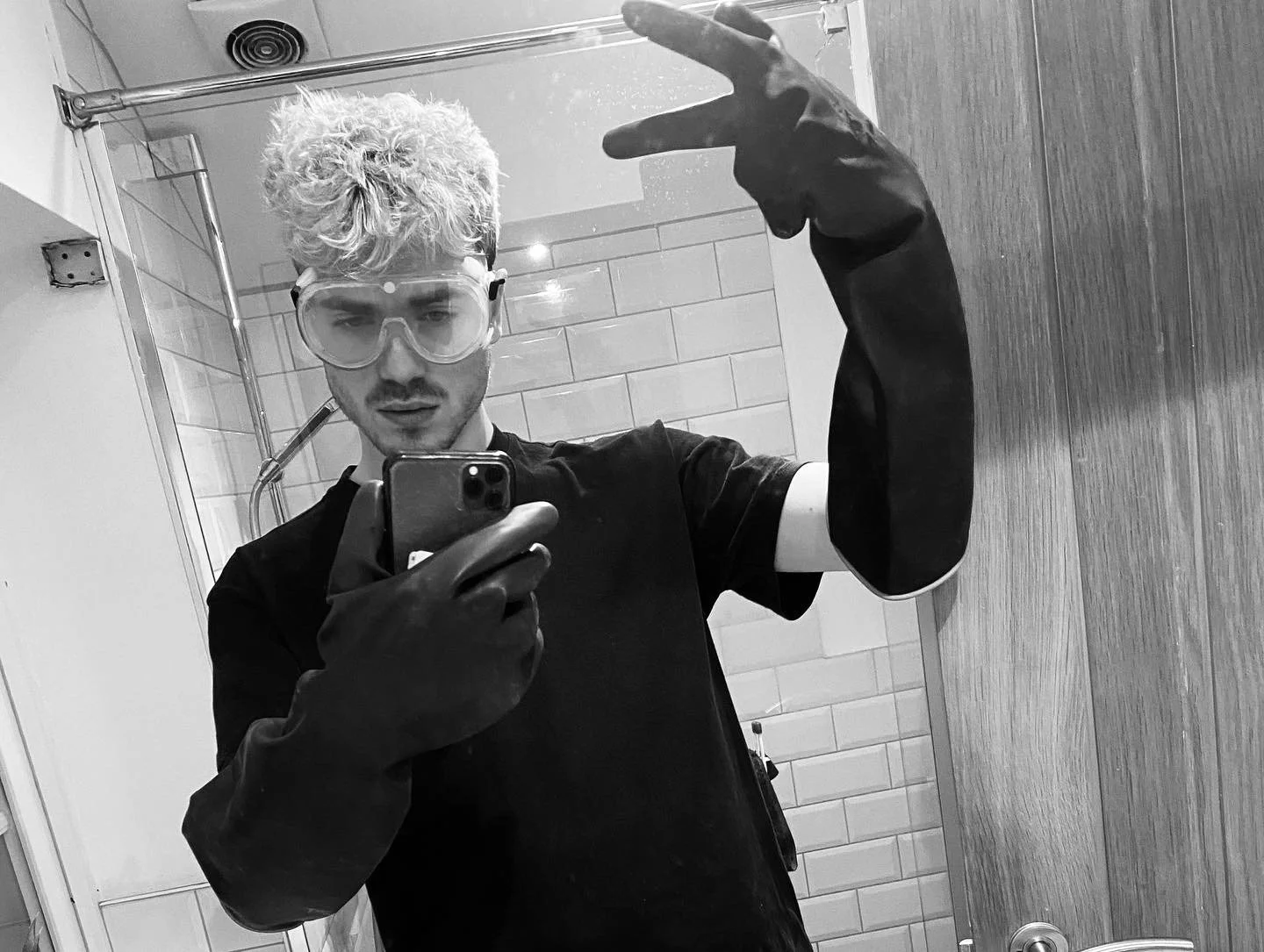 Max Davies hand developing film 2024