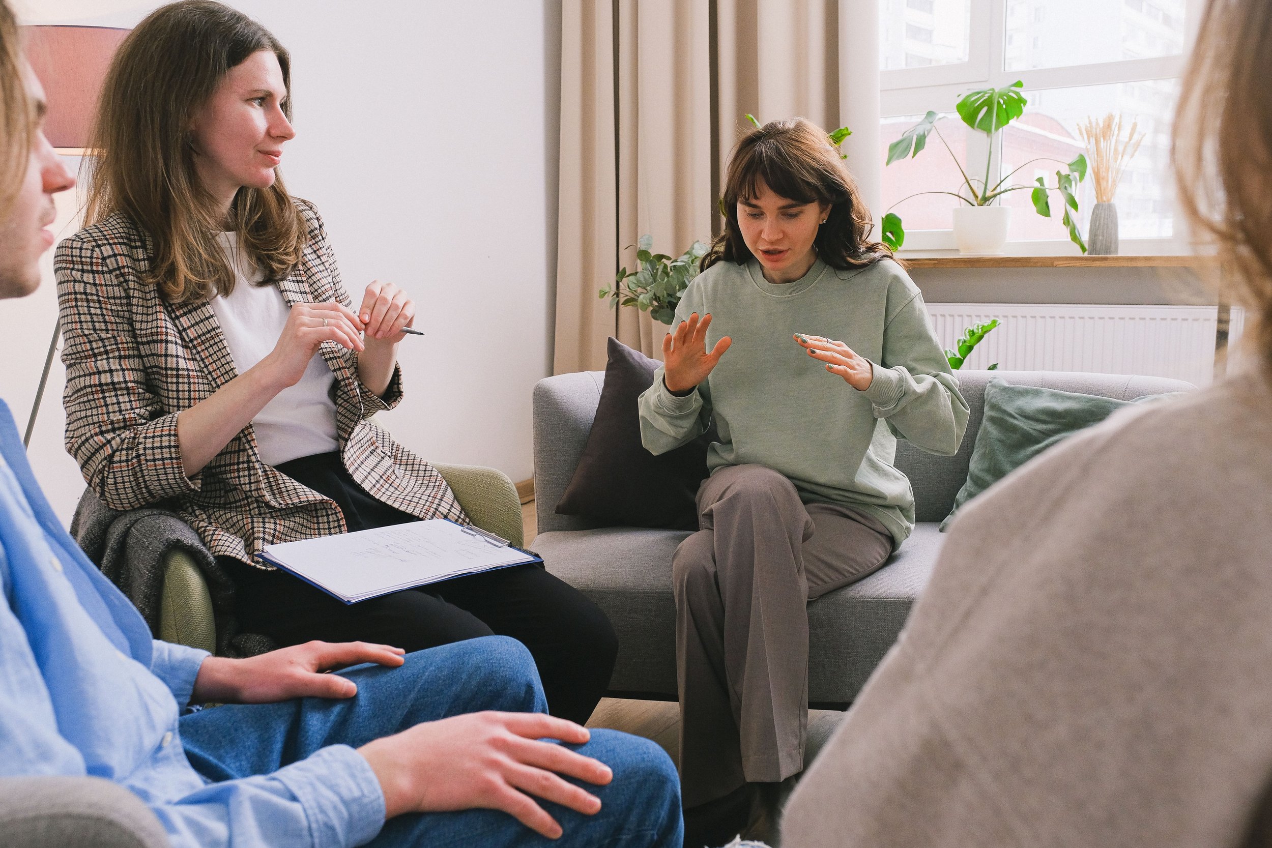 Ce este un grup de suport psihologic pentru femei aflate în perimenopauză și menopauză