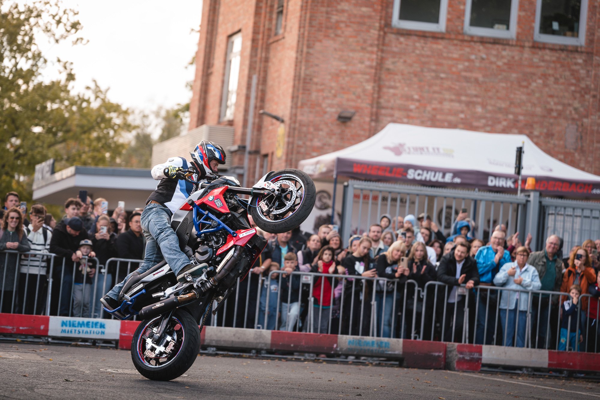 BMW Motorrad Welt WEB 7.jpg