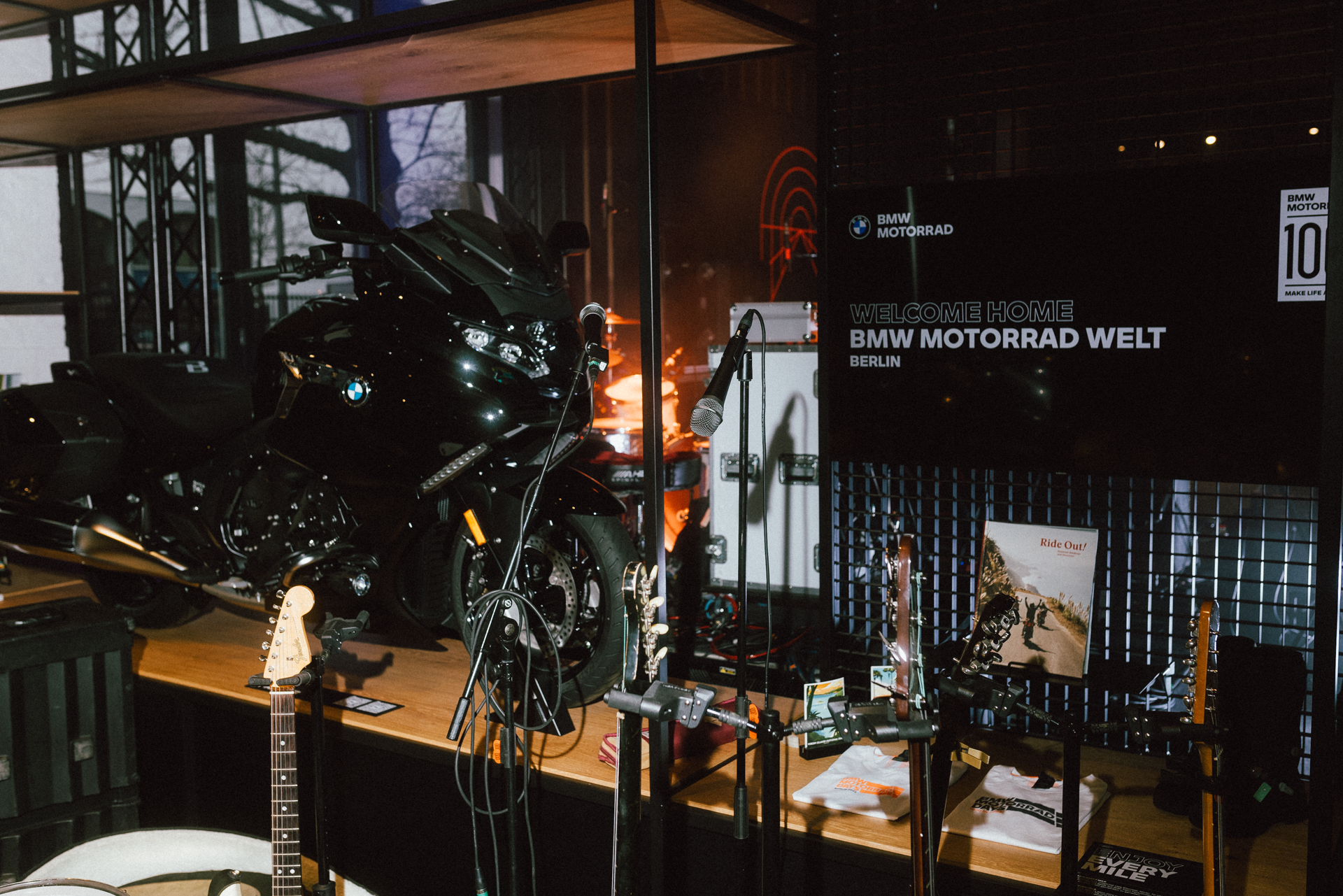 BMW Motorrad Welt WEB 2.png