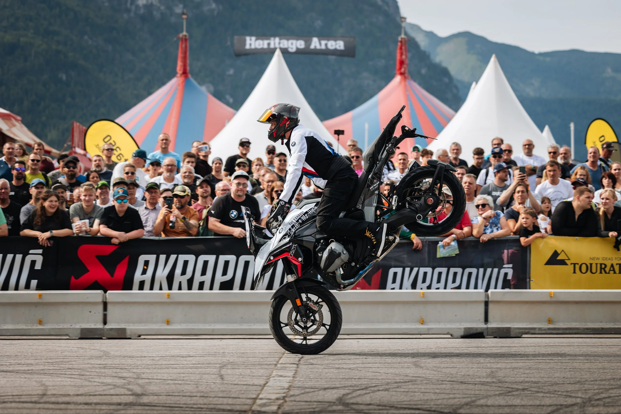 BMW Motorrad Welt WEB 5.jpg