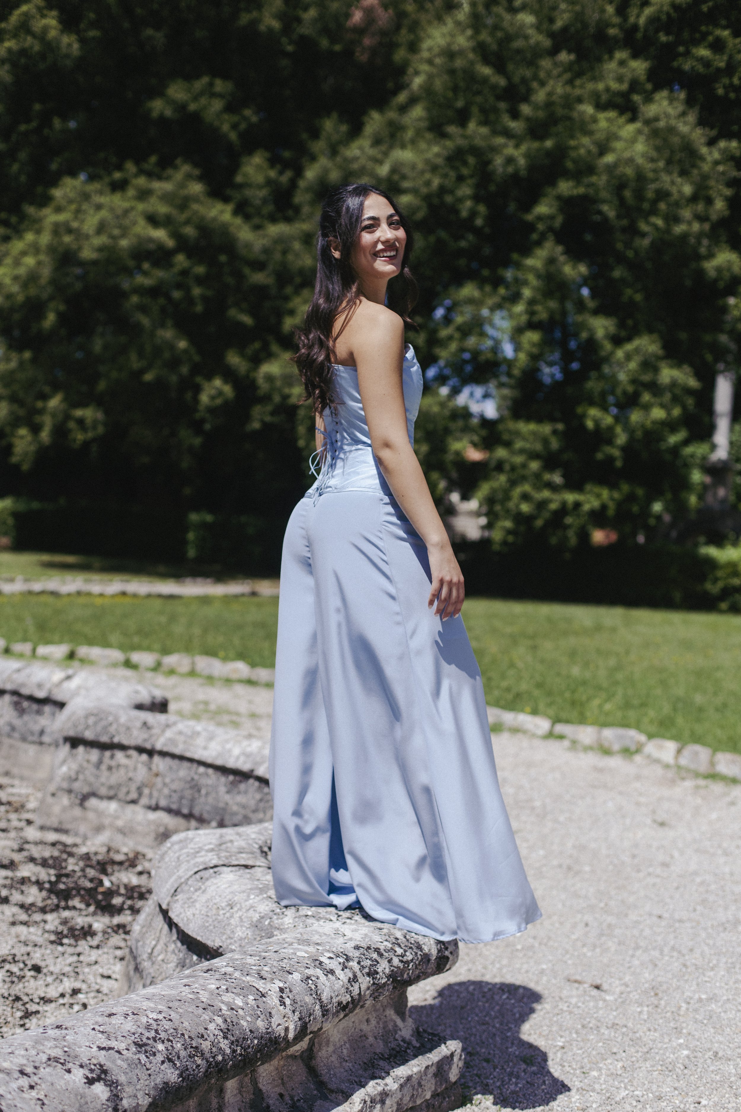 Magnolia Corset
Starting from €280
A structured strapless corset in 100% silk, featuring elegant draping at the front. Versatile and refined — wear it alone or paired with the Magnolia trousers for a complete look. Handmade in Italy, made to measure.