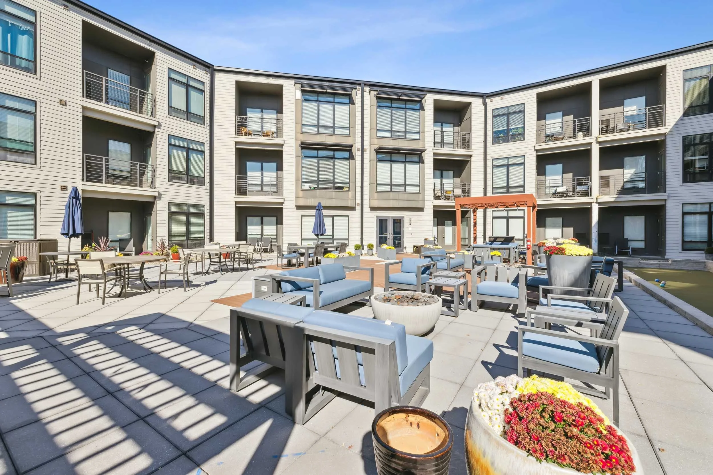 Aston Place | Courtyard