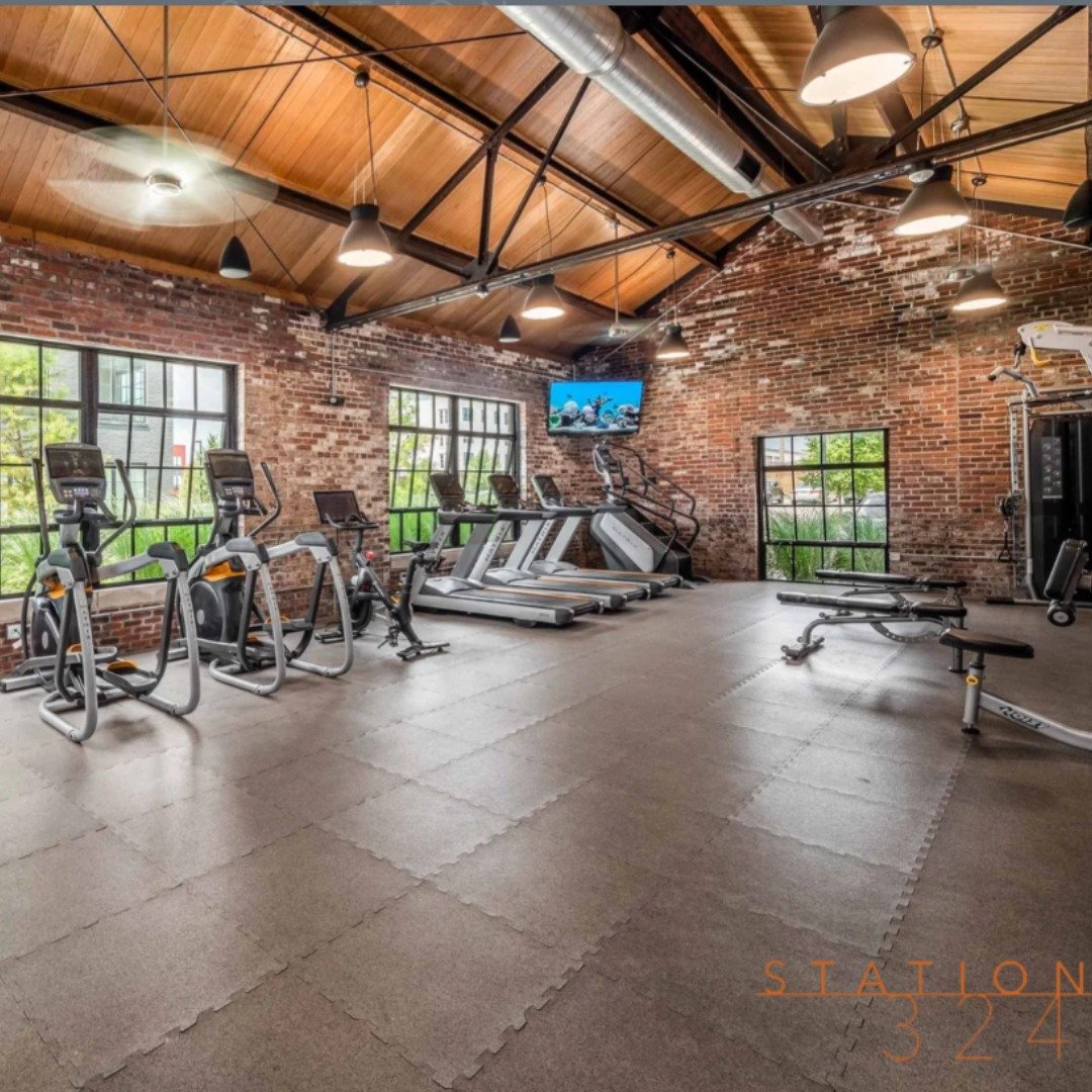 🔥 Level Up Your Lifestyle at Station 324! 🔥
Our state-of-the-art onsite gym is officially your new favorite spot &mdash; and the best part? It&rsquo;s open 24/7. 💪✨
Whether you're crushing early-morning cardio, sneaking in a midday lift, or poweri