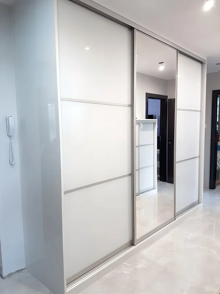 Built in wardrobes Sydney installation