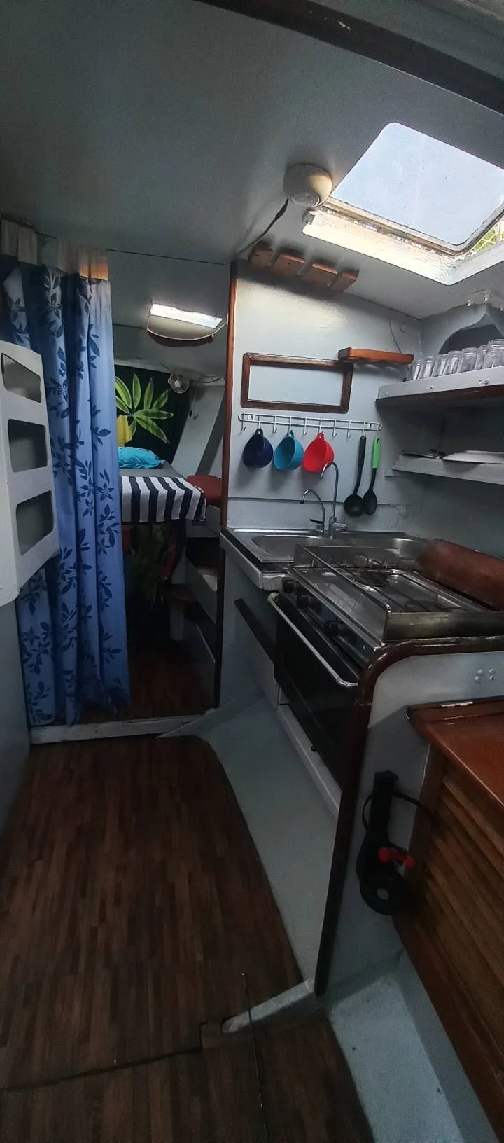 boat1.jpg
