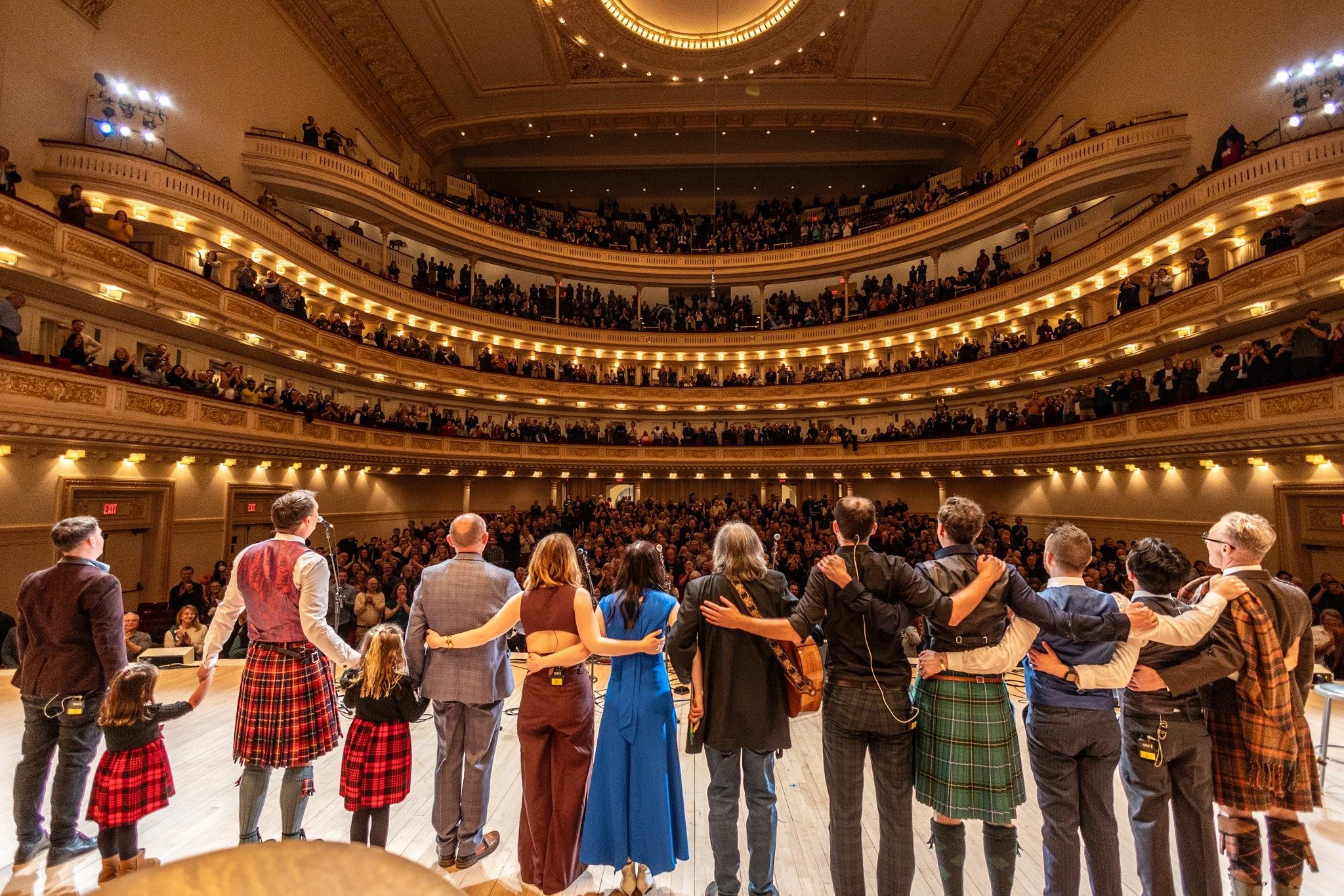 Happy Easter to one and all!

We can&rsquo;t believe it&rsquo;s been a whole year today since we took Hoolie to Carnegie Hall in New York 😲

What an incredible night and such an unforgettable memory! Were you there to experience it?