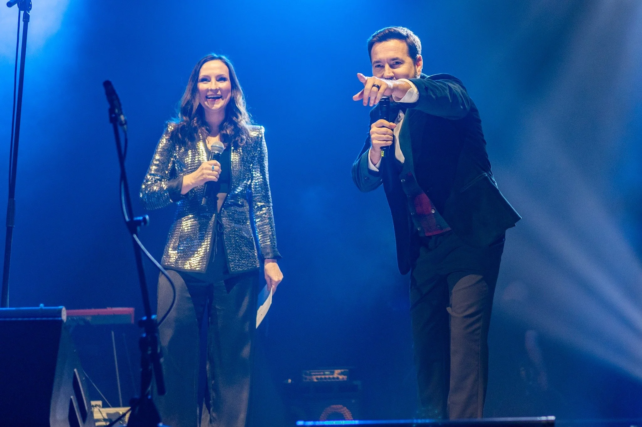 We've had some amazing hosts over the years who have made each Hoolie in the Hydro so unforgettable 🎶

And not forgetting the inimitable Alan Cumming at Hoolie in New York! ✨

📷 @kevinkerr1010 

#ThrowbackThursday #HoolieInTheHydro