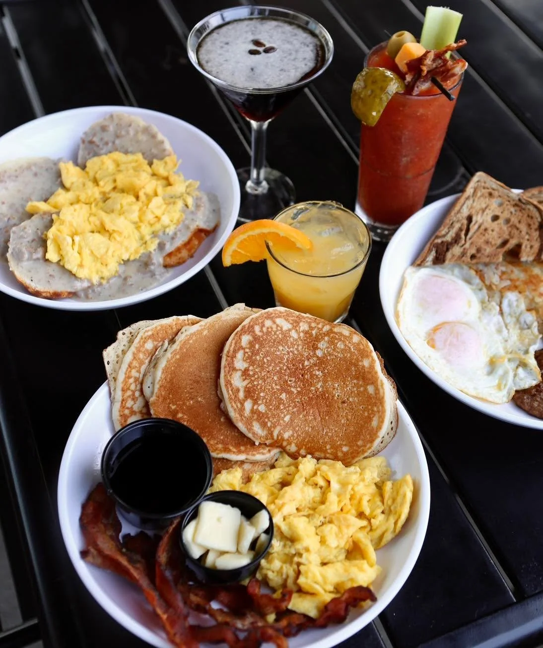 Weekends are best spent brunching at Shirley&rsquo;s🥂🥞🍳
We open at 9am every weekend!☀️

#shirleys #shirleysbargrill #westdesmoines #waukee #brunch #brunching #weekendbrunch