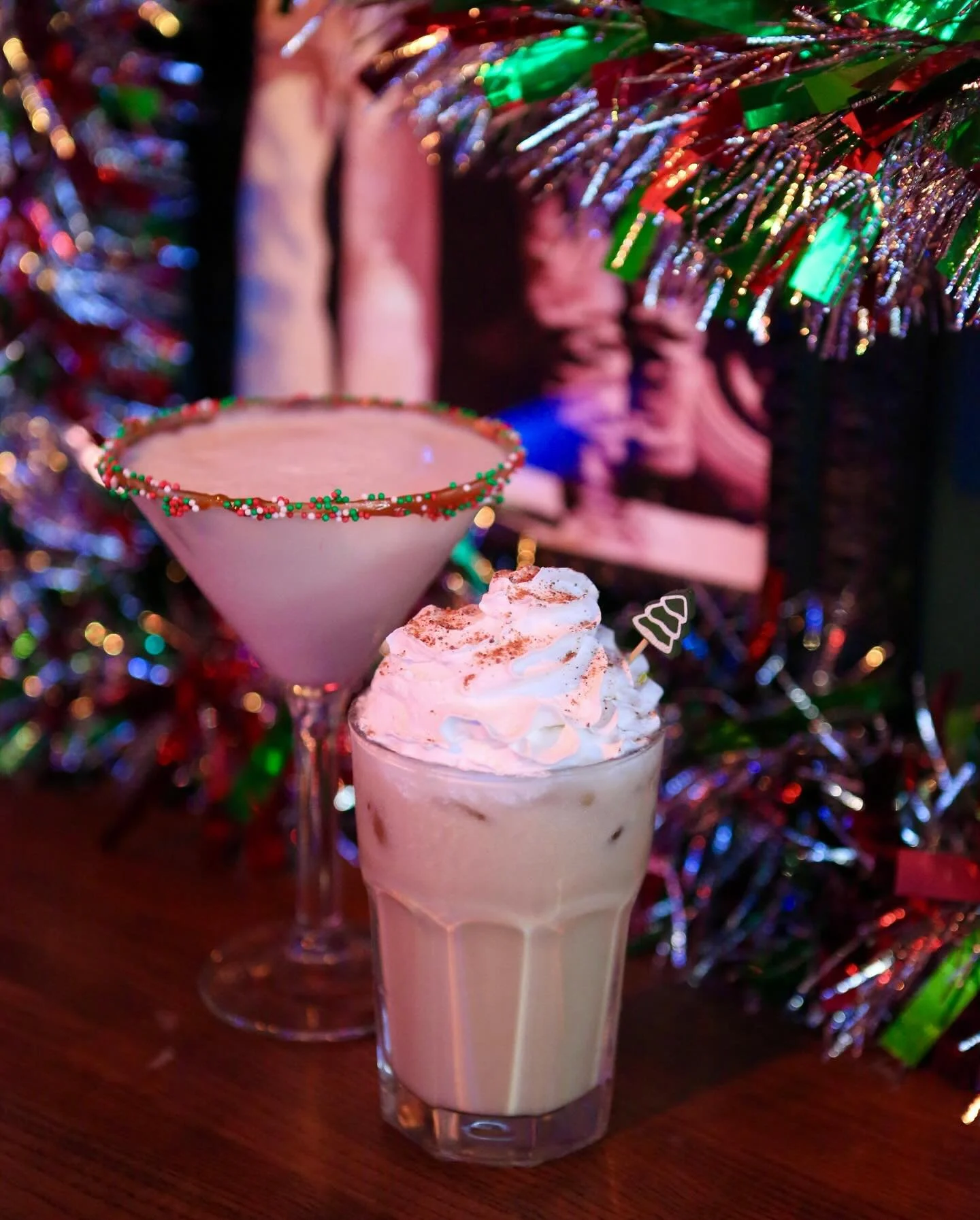 The holiday season is here at Shirley&rsquo;s with our new cozy cocktails!🎄🥂
Head on over and sip on the holiday spirit today✨

#shirleys #shirleysbargrill #westdesmoines #waukee #christmas #christmascocktails #holidayspirit #cozycocktails