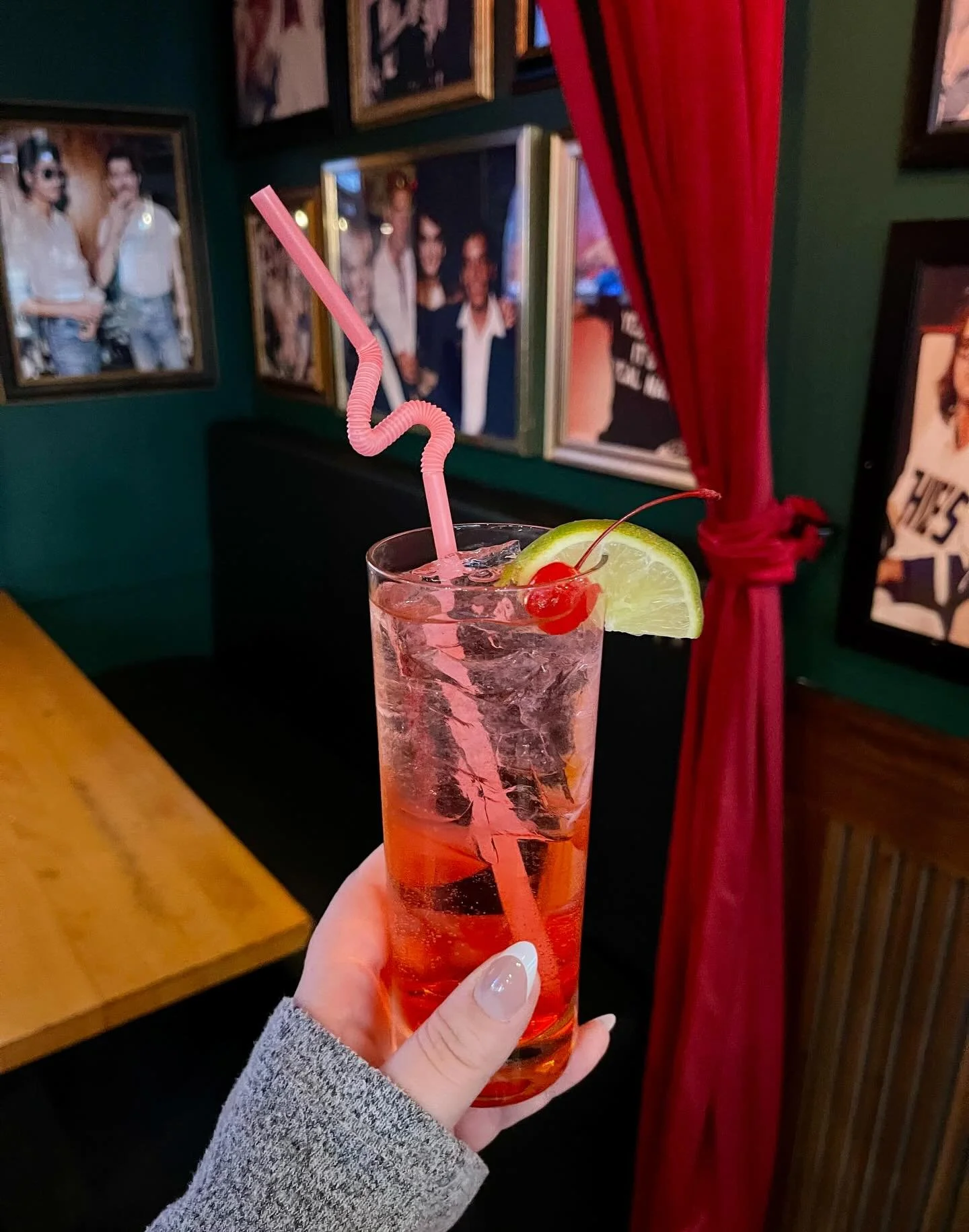 There&rsquo;s nothing better than a crisp Dirty Shirley to make your day a little better😋🍒

#shirleysbargrill #westdesmoines #waukee #shirleytemple #dirtyshirley