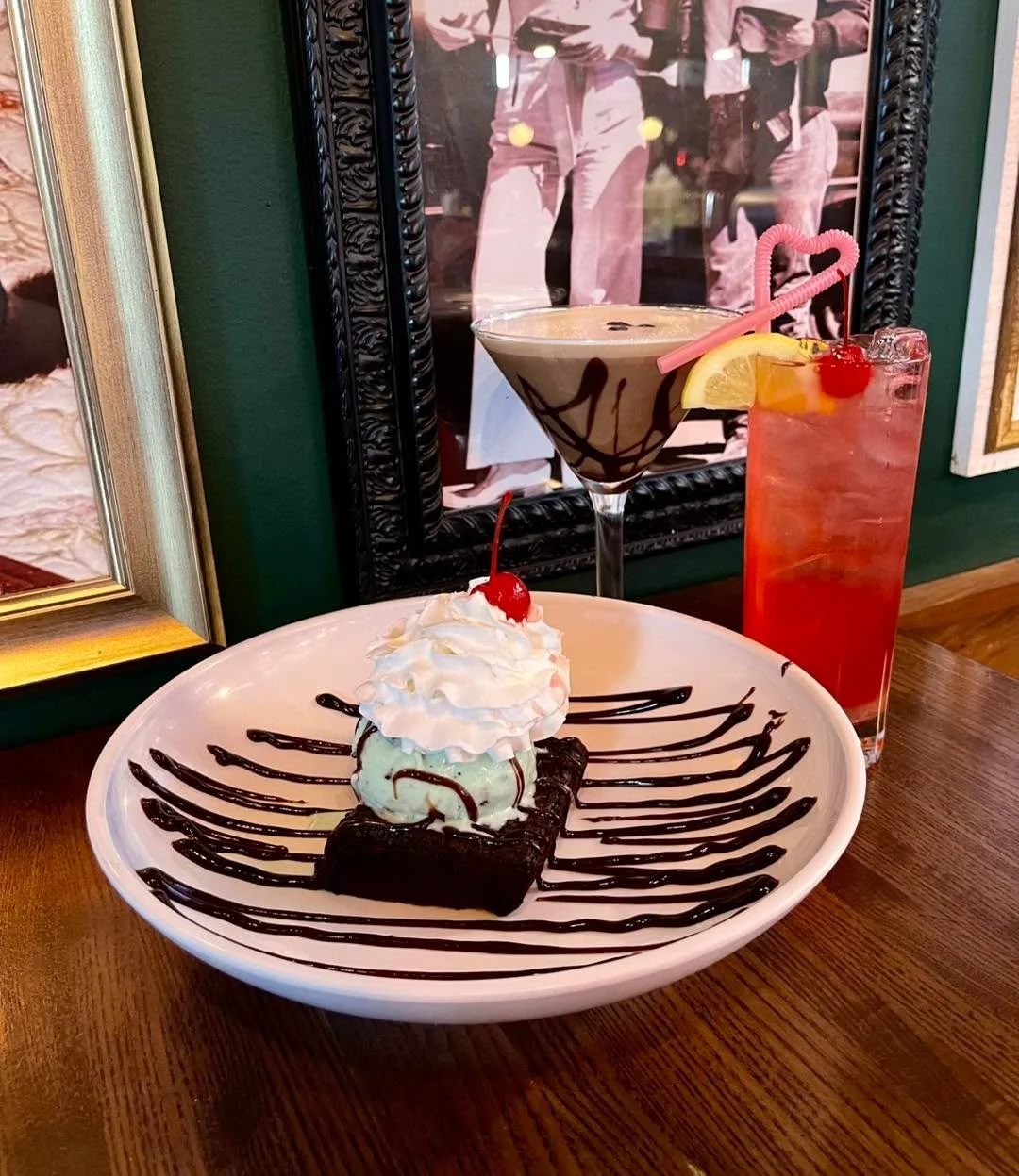 Happy Valentine&rsquo;s Day!❣️
Not sure where to spend your day of love? At Shirley&rsquo;s, we&rsquo;ll be dancing all night long!🎉
Grab your people and spend the day with us🥂

#shirleysbargrill #valentinesday #valentinescocktails #westdesmoines #