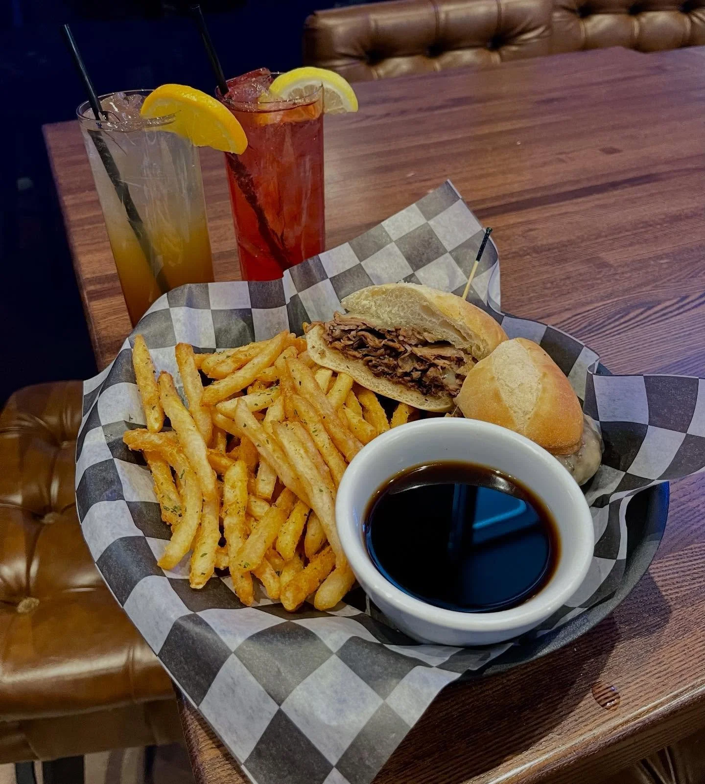 One of Shirley&rsquo;s most loved, our delicious French Dip!😋🥪
Here&rsquo;s your excuse to get out of the house or work today, head on over for lunch and grab this for just $10✨

#shirleys #shirleysbargrill #lunchspecial #frenchdip #westdesmoines