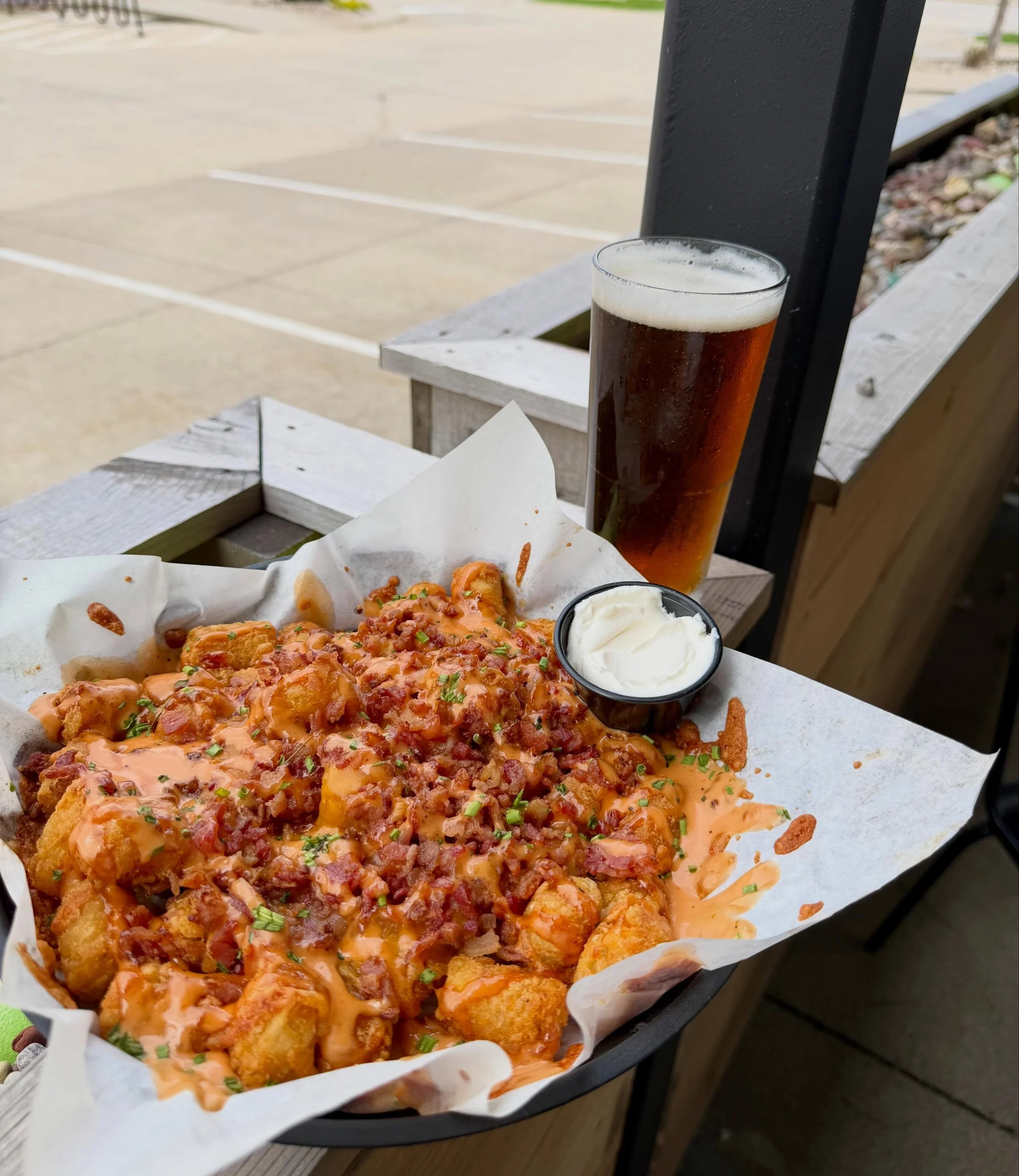 The perfect bite to be shared out on the Shirley&rsquo;s patio, our Loaded Tots☀️🥔
This gorgeous weather is calling you to be here! Plus, you can stick around for MUSIC BINGO tonight at 7😉🎶

#shirleysbargrill #patioseason #musicbingo #loadedtots #