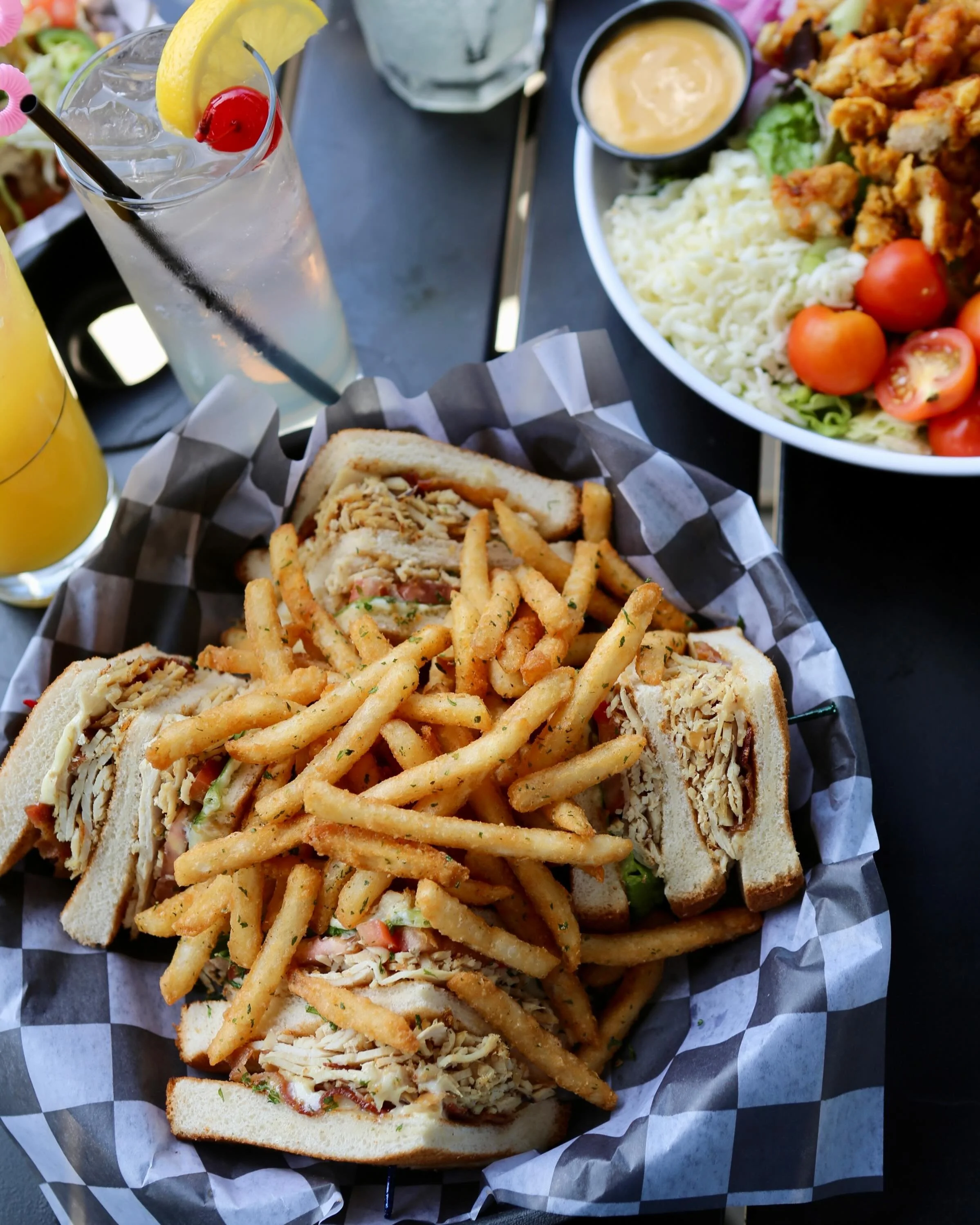 You know what sounds great today? Sitting on the Shirley&rsquo;s patio☺️☀️
You know what sounds even better? Doing it with a Triple Decker Club for JUST $10🤩🥪
Join us for lunch today!

#shirleys #shirleysbargrill #tripledeckerclub #lunchspecial #pa