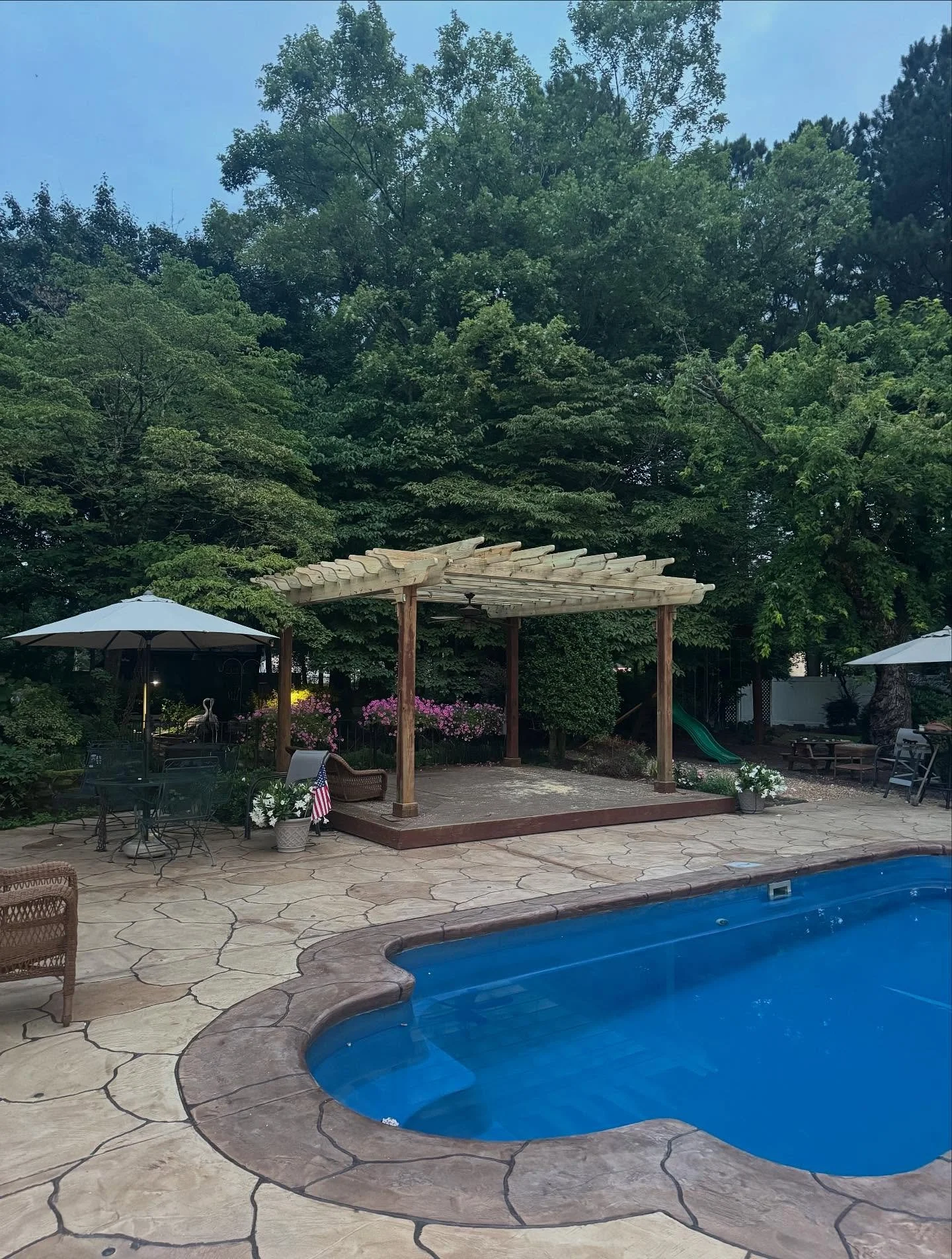 Remodeled and ready for summer! 😎

We gave this pergola a full refresh to bring partial shade, structure and style to this lovely outdoor space. We love customizing your space to fit your style. 

DM or Email to schedule a free quote! 

#localbusine