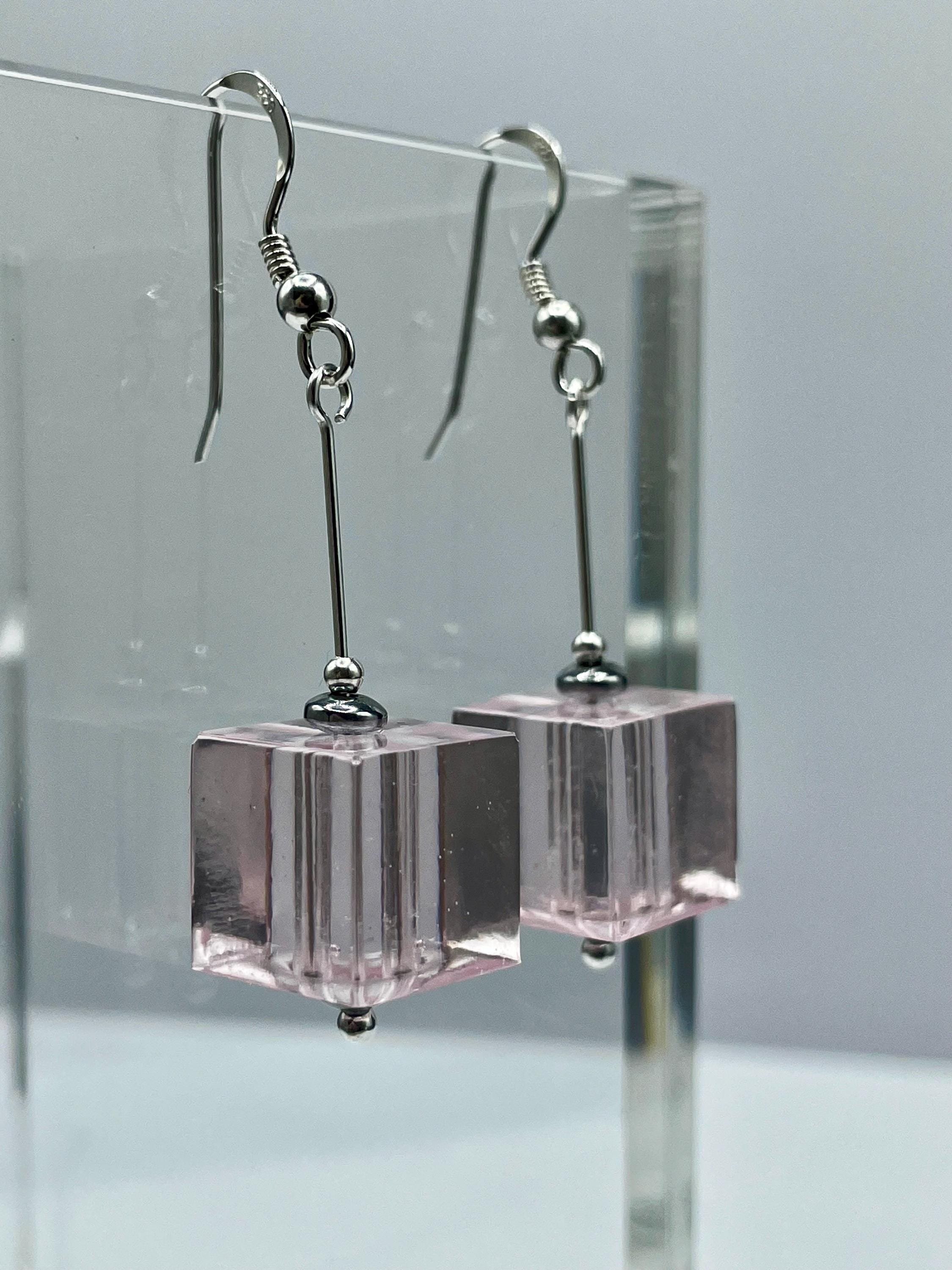 https://i.etsystatic.com/27109403/r/il/d811d0/6431321221/il_fullxfull.6431321221_haen.jpg