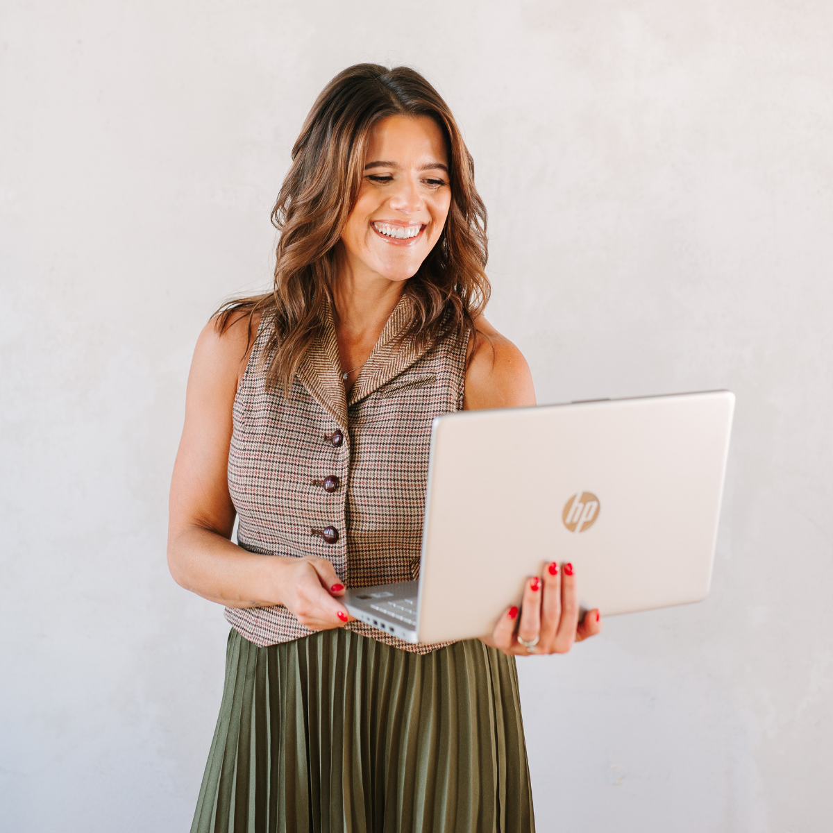 6 Ways to describe a good leader: How to be seen as one this year