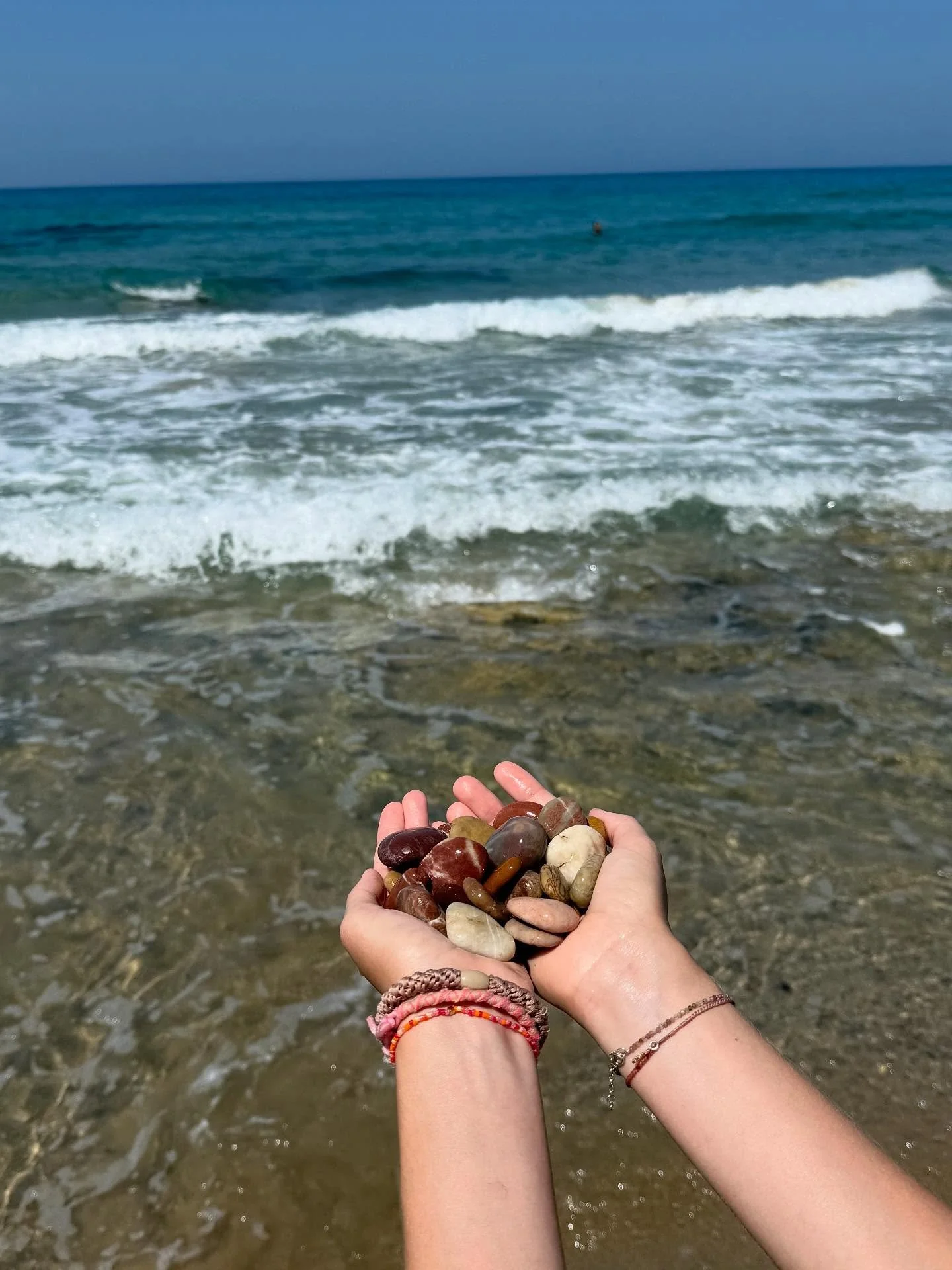 AUGUST

August was filled with time enjoying the last full month of summer! Soaking up the warm sunshine on my skin, jumping into refreshing waters and being in nature 🤍

Moments like these sweep by so fast. It's always easy to already look ahead wh