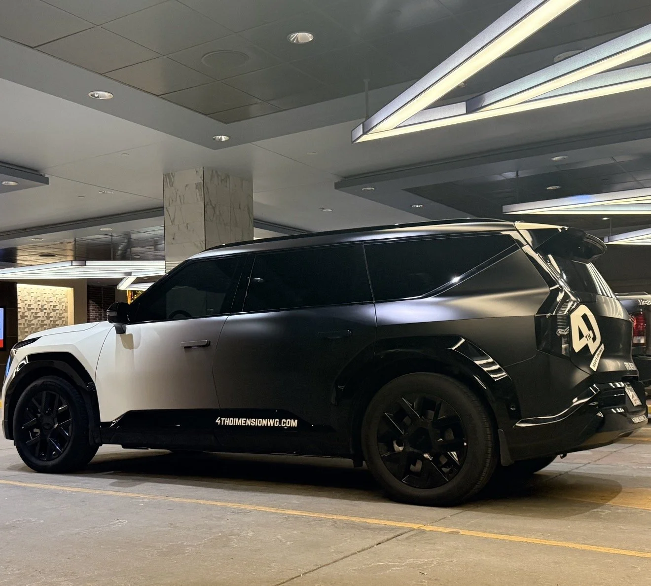 KIA EV Gradient Hombre Vinyl Wrap