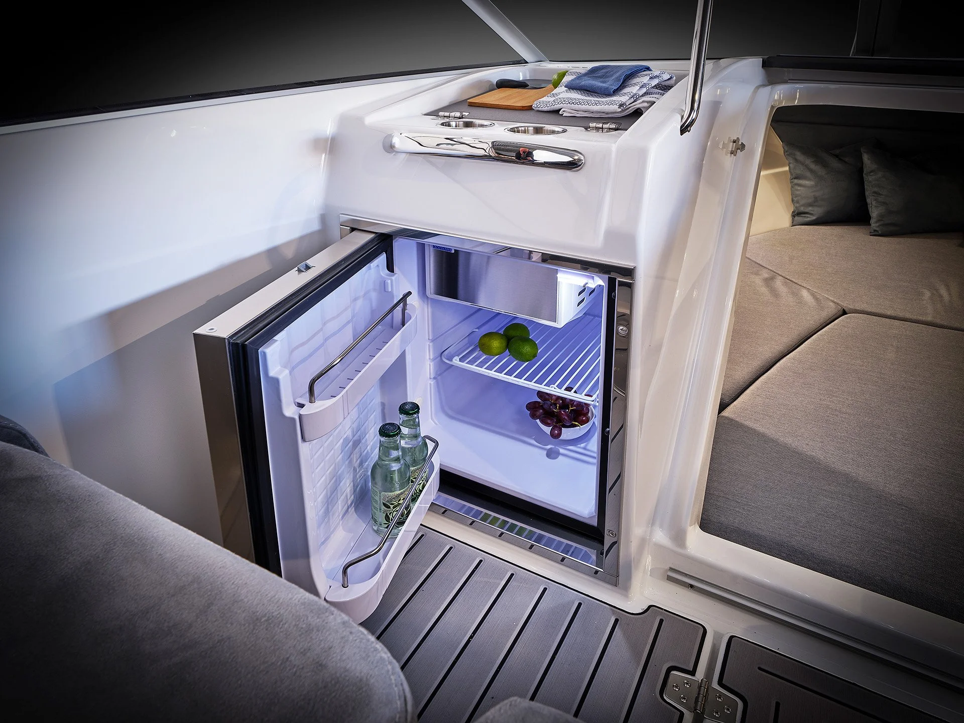 690T_Pantry_02.2.jpg