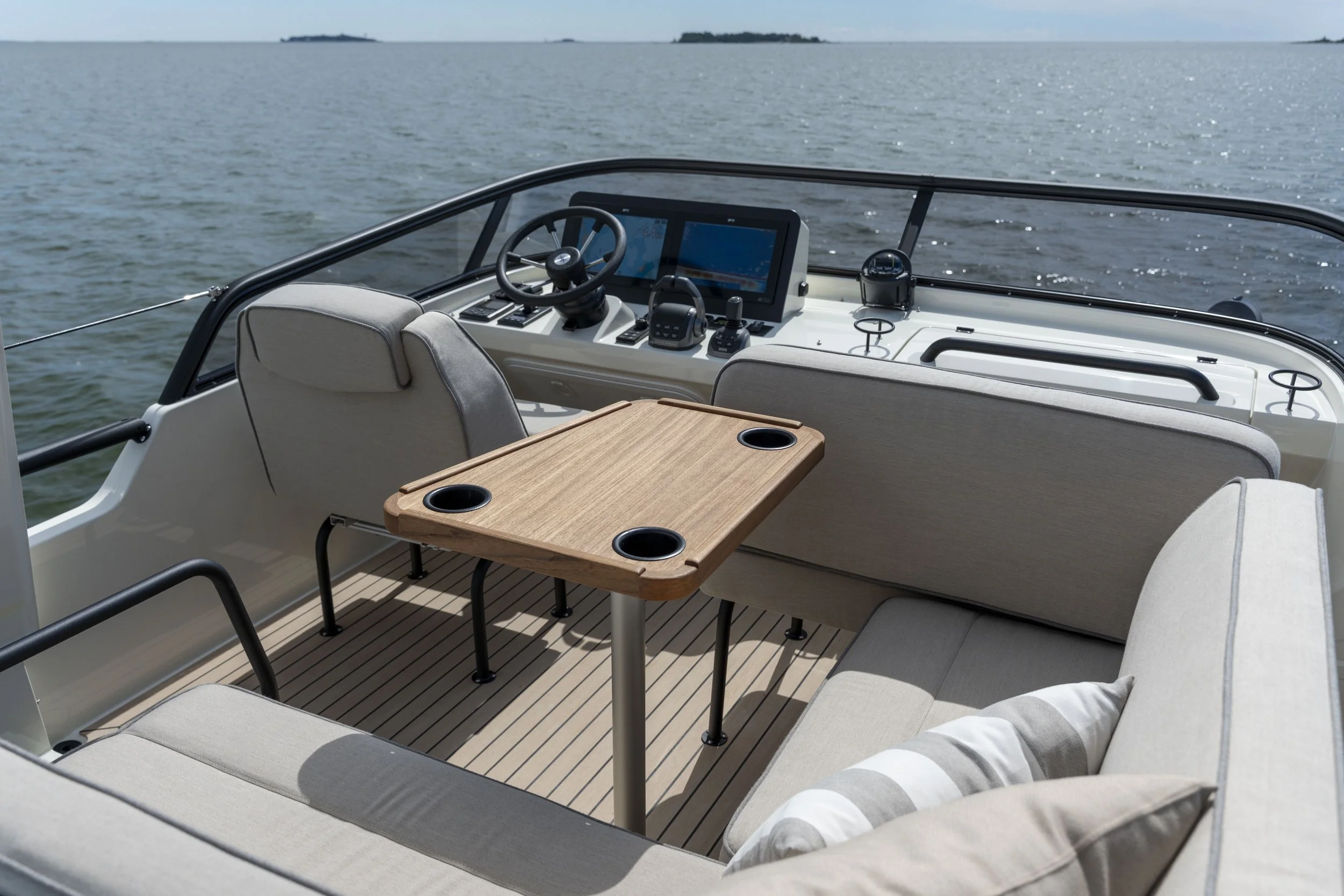 Targa 37_exterior_2.jpg
