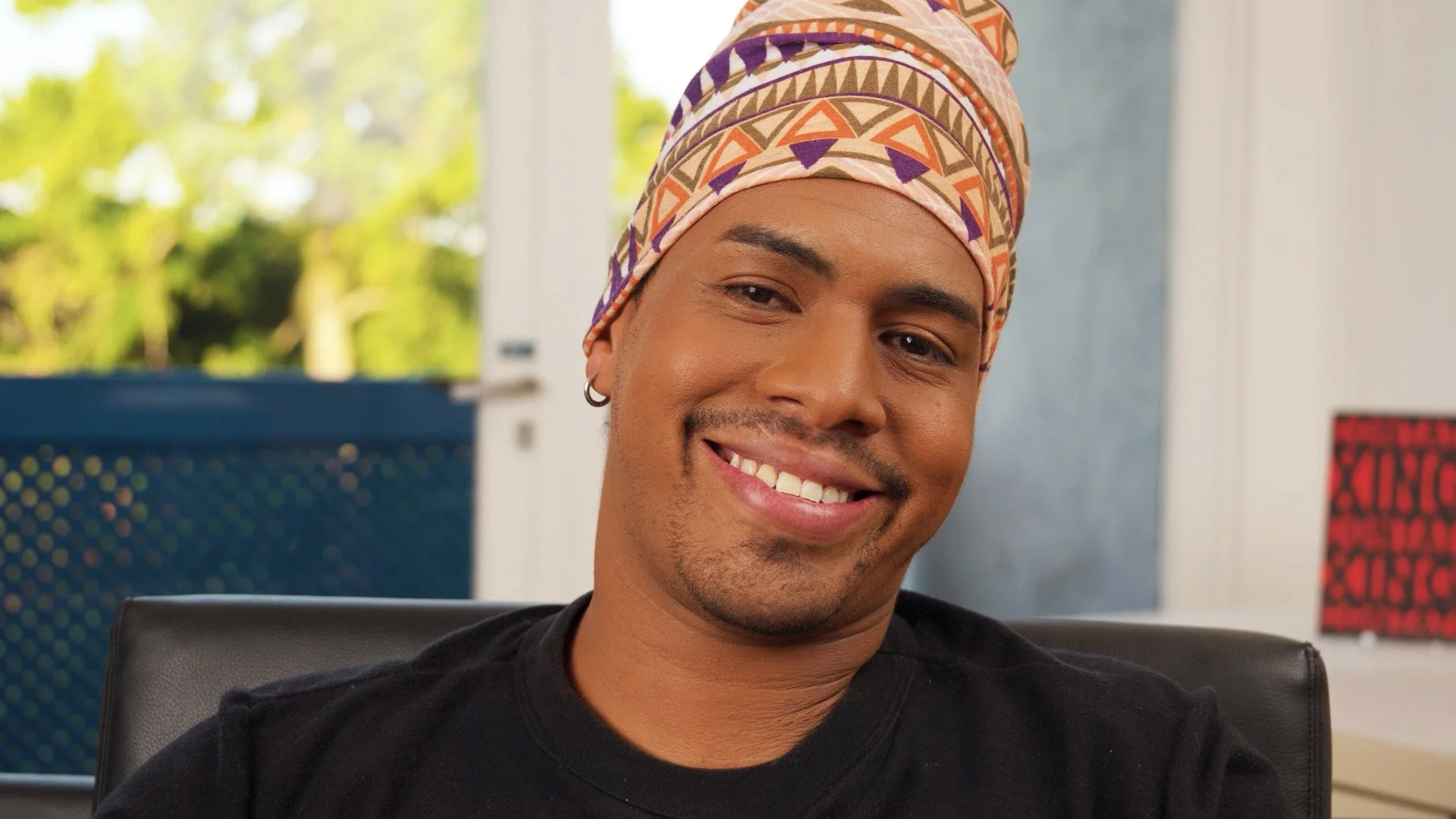 Teaser LGBT Legendado (1).00_00_14_15.Quadro008.jpg