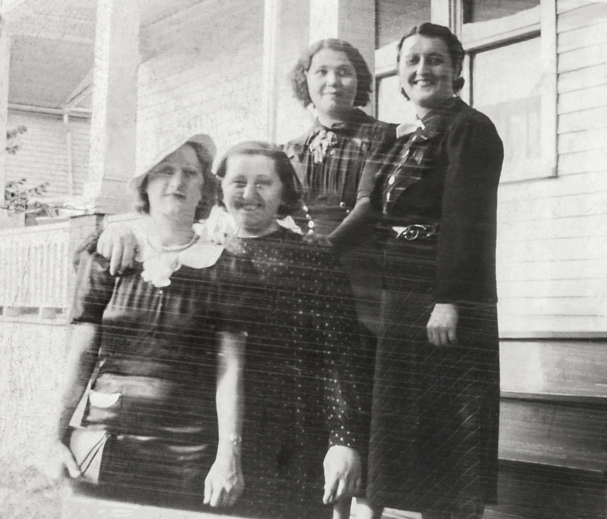 Friend, Friend, Aunt Mary, and Dad's Mom (Anna Jackwak) - circa unknown
