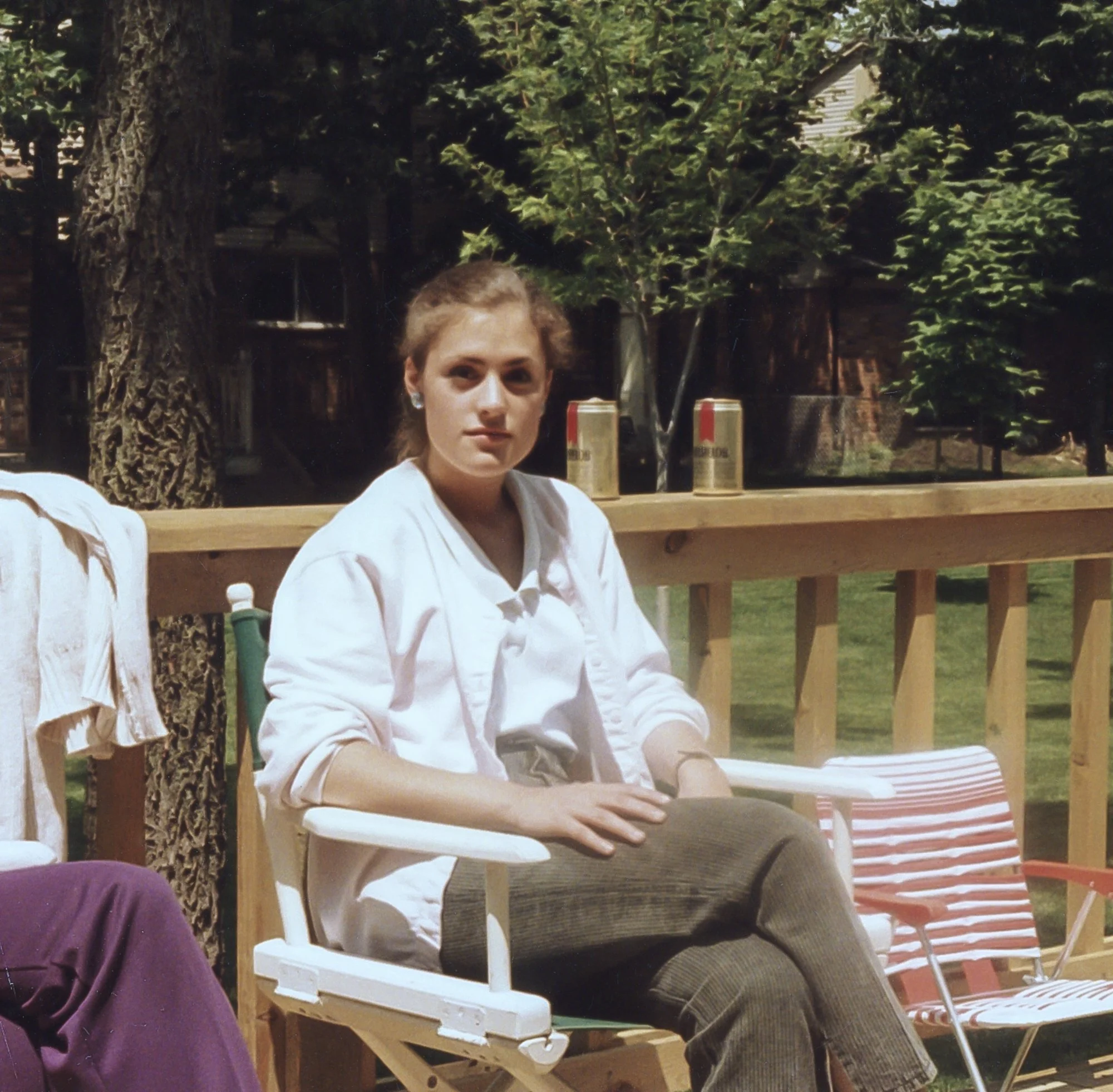 Julie was a little unsure about the Travis clan, as she relaxes at a summer party at Rob and Roni’s.