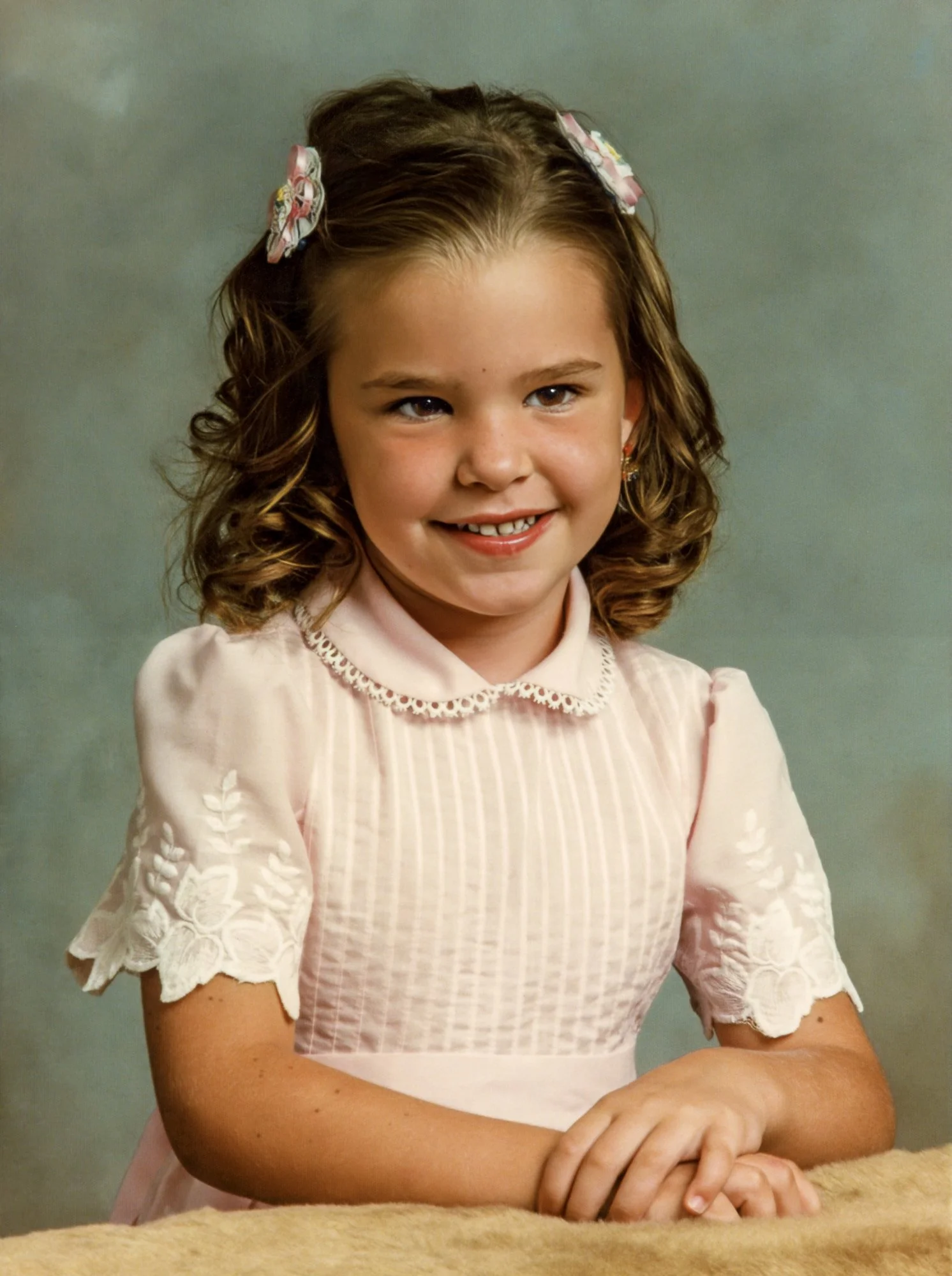 Studio photo of Kelly.