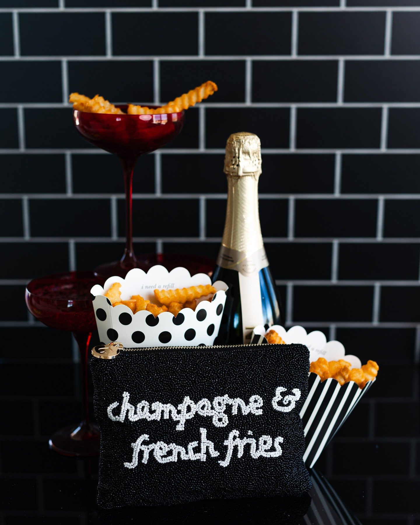 Nothing like 🍟 and 🍾 &spades;️ 🤍

Keywords:
Parker
Colorado
Brand Photographer
Branding Photographer
Food Photographer