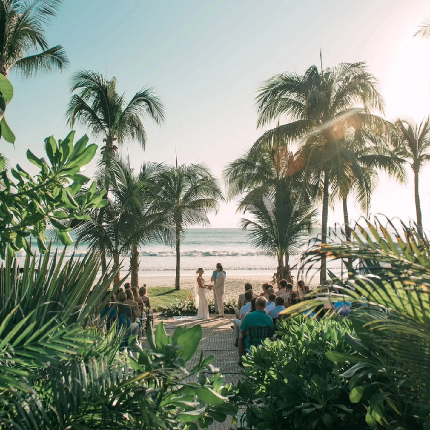 The view doesn't get better than this. 
.
.
Photographer @christiegrahamphotography
Flowers @flowersbyjj 
.
#sayulita #sayulitalife #sayulitawedding #sayulitaelopement #sayulitamicrowedding #sayulitaweddingplanner #sayulitalifedotcom
#destinationwedd
