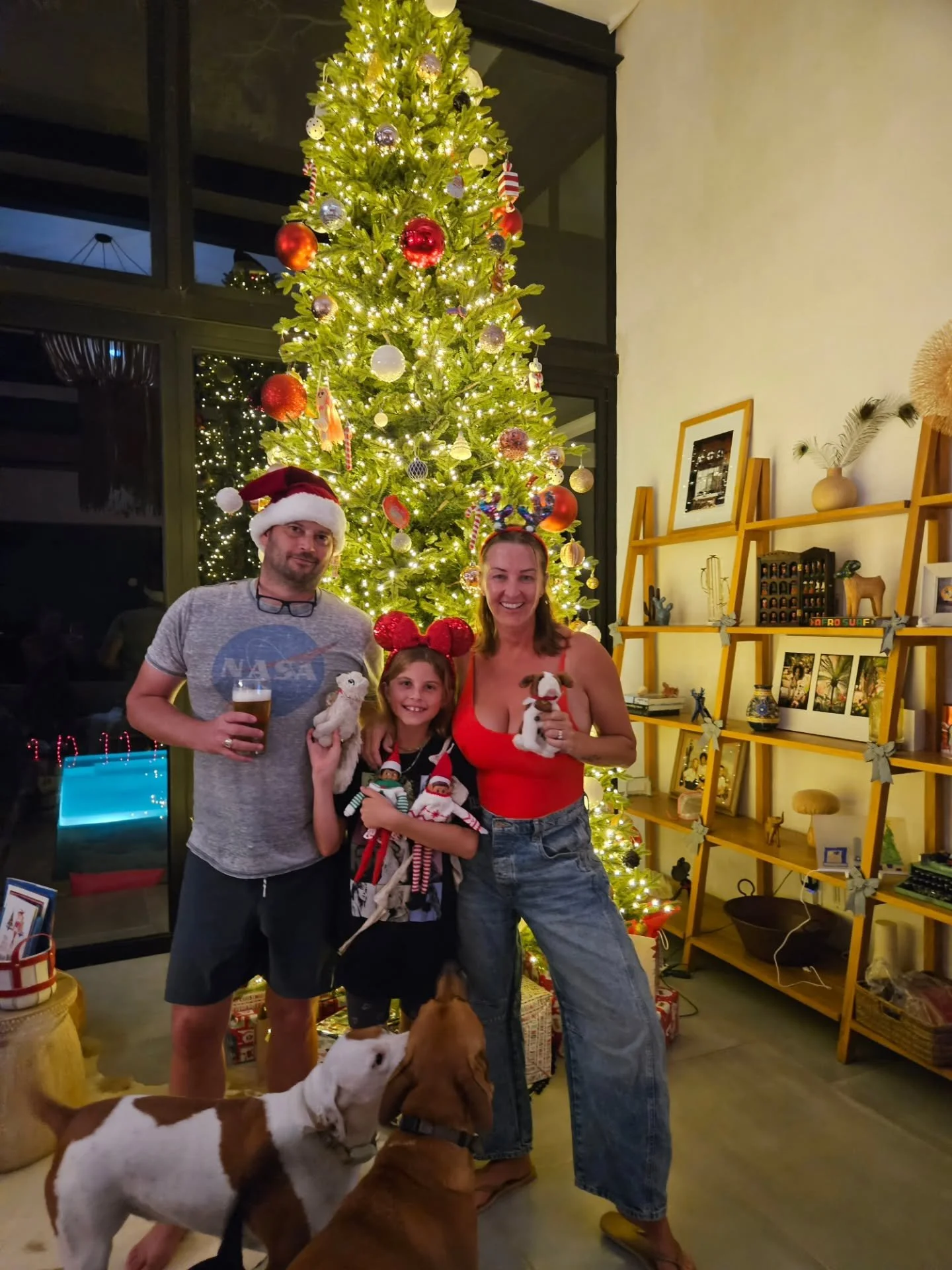 Feliz Navidad!
.
Sending love to you all and hoping the wishes coming true. ❤️ from ours to yours! 
.
#sayulita #sayulitalife #sayulitawedding #sayulitaelopement #sayulitamicrowedding #sayulitaweddingplanner #sayulitalifedotcom
#destinationwedding
#d