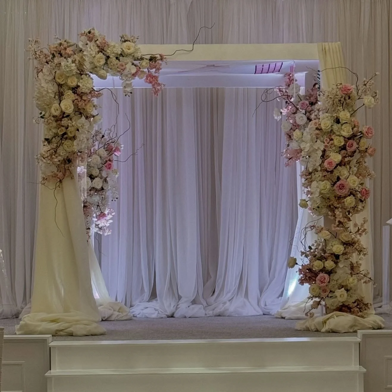 A chuppah 

#floraldesign #freelance #wedding