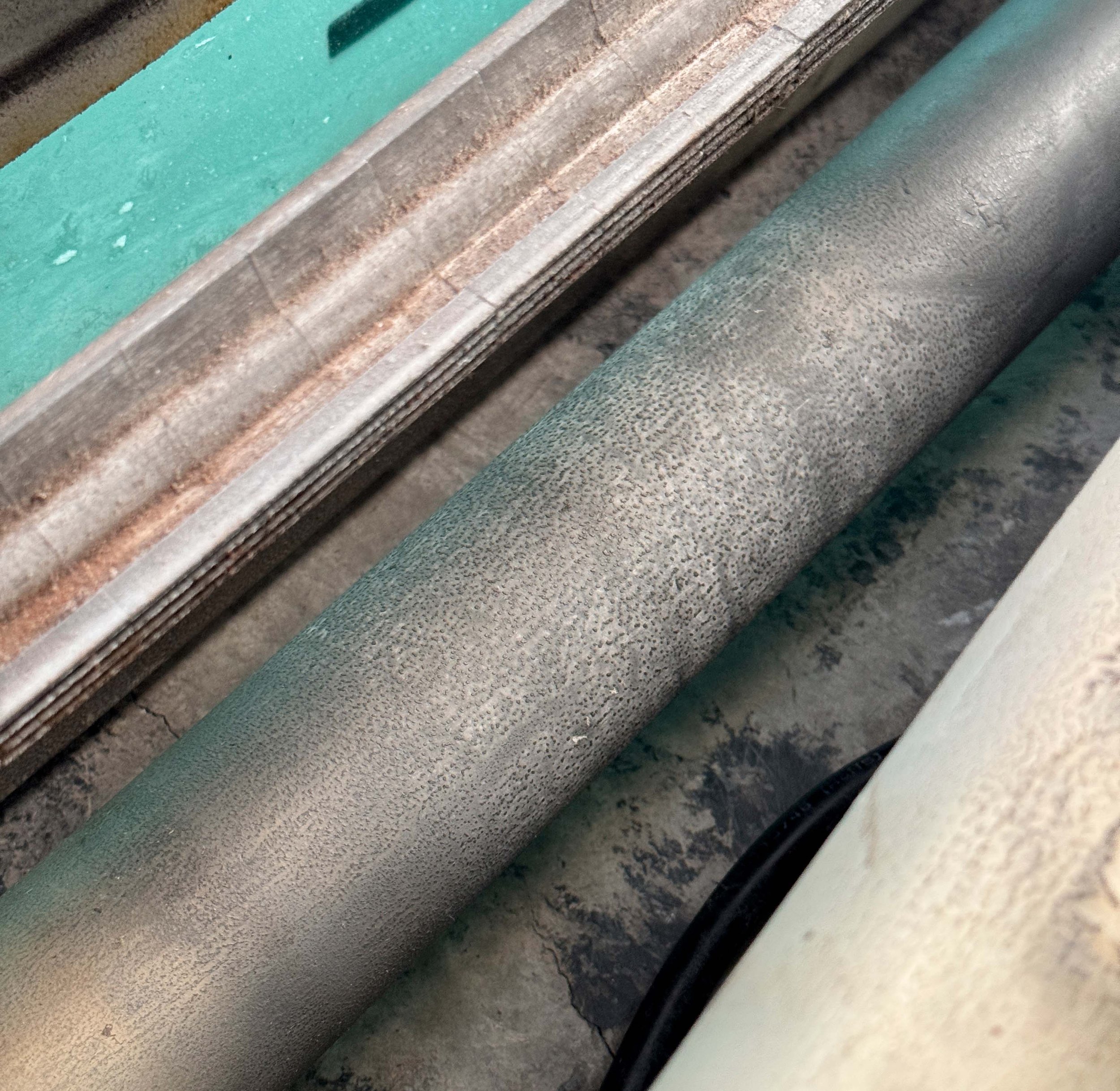 Recubrimiento de rodillos de estación de tratador efecto corona