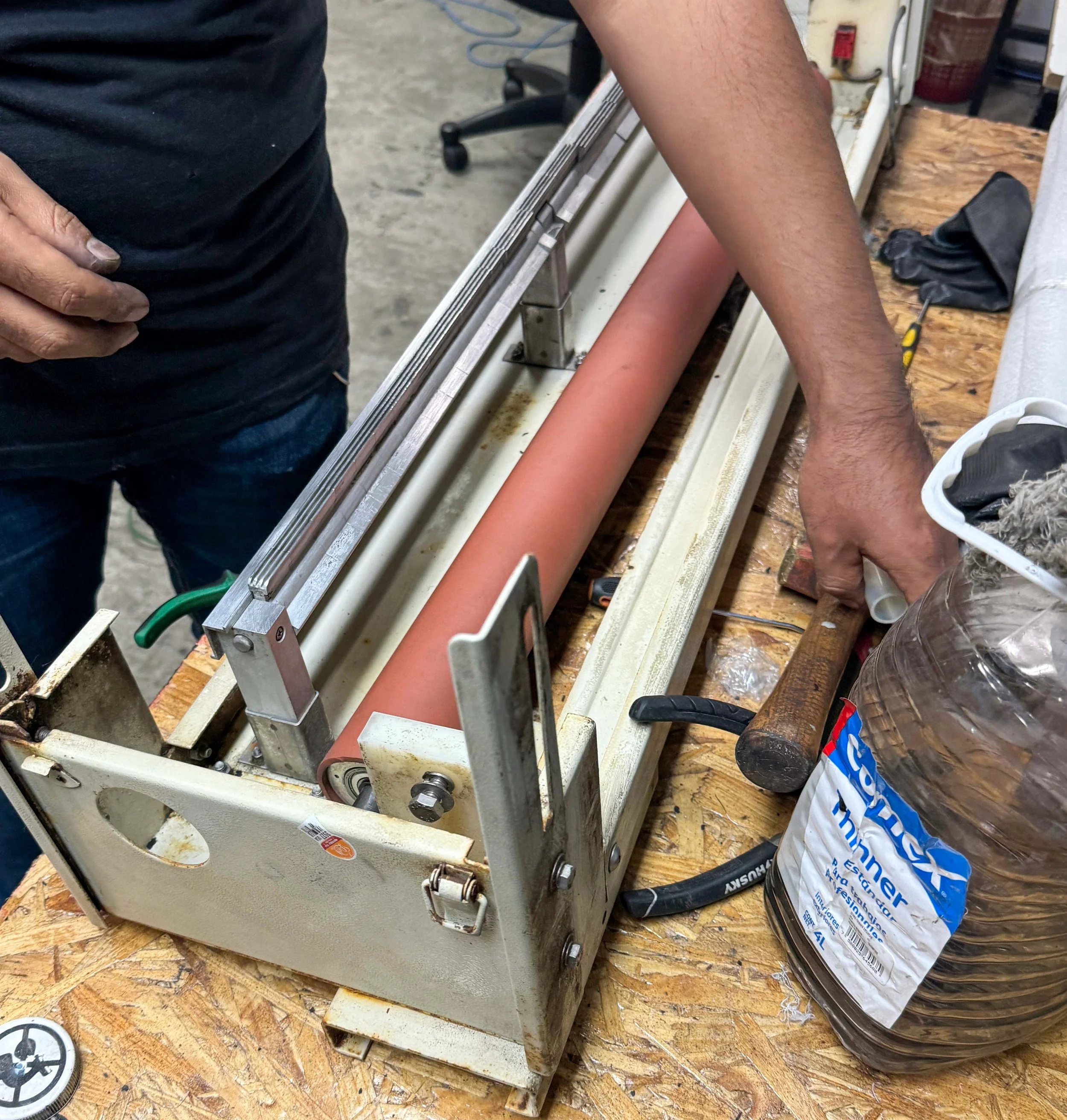 Recubrimiento de rodillos de estación de tratador efecto corona