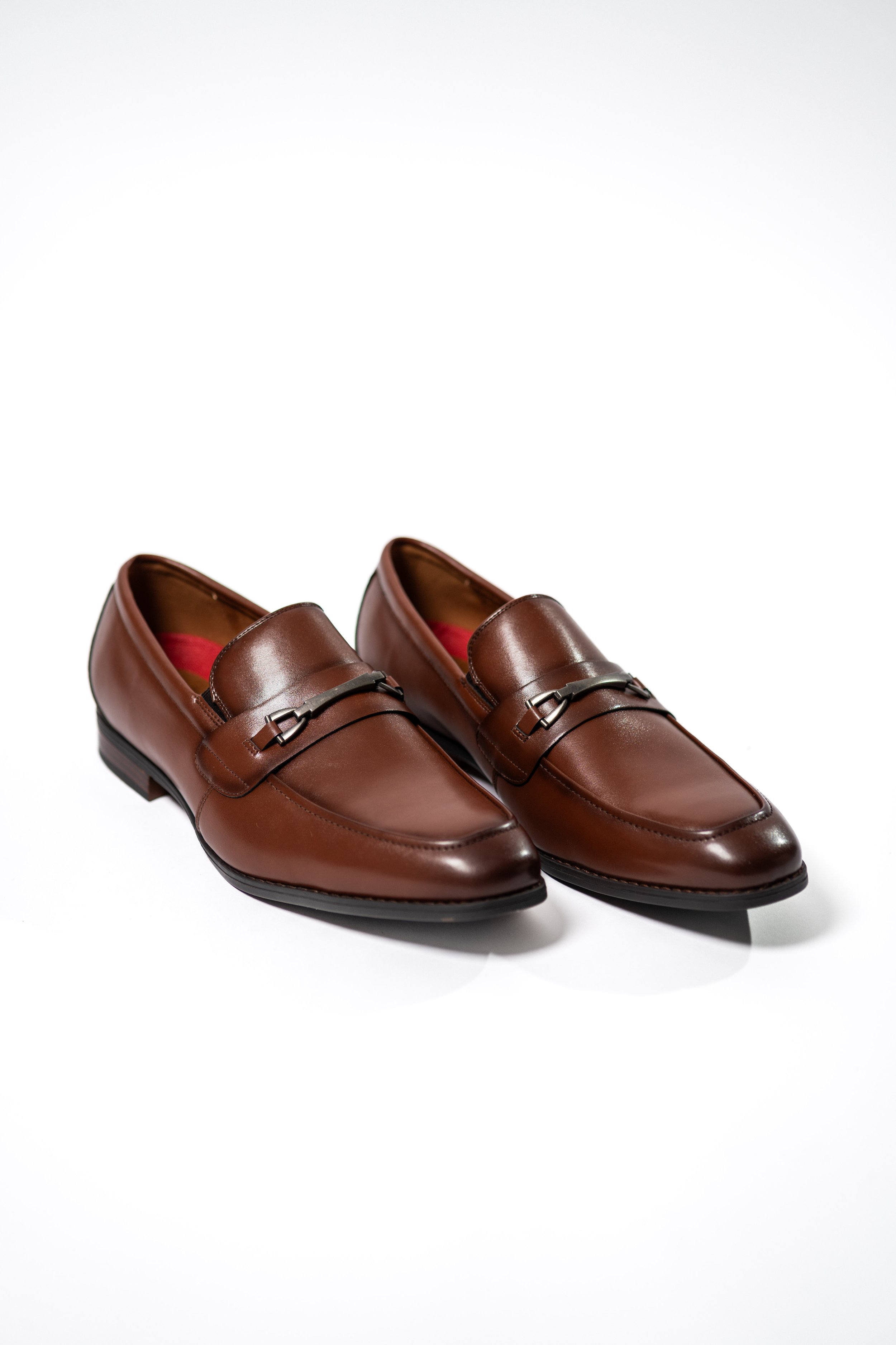 shoes-cognac-loafers.png