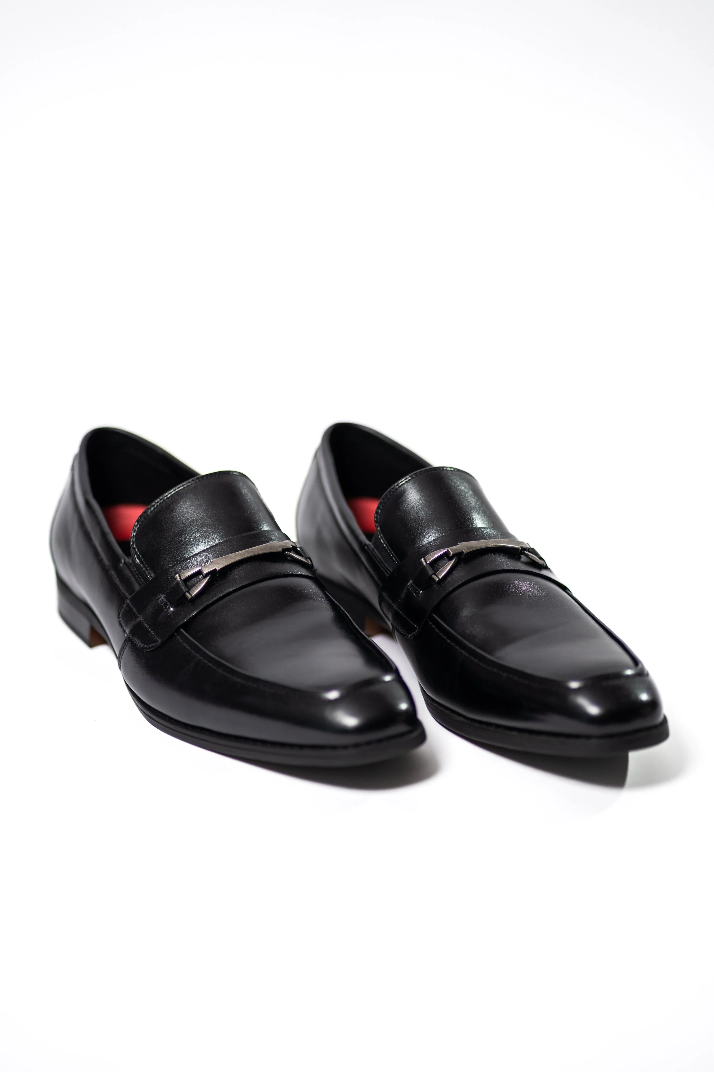 shoes-black-loafers.png