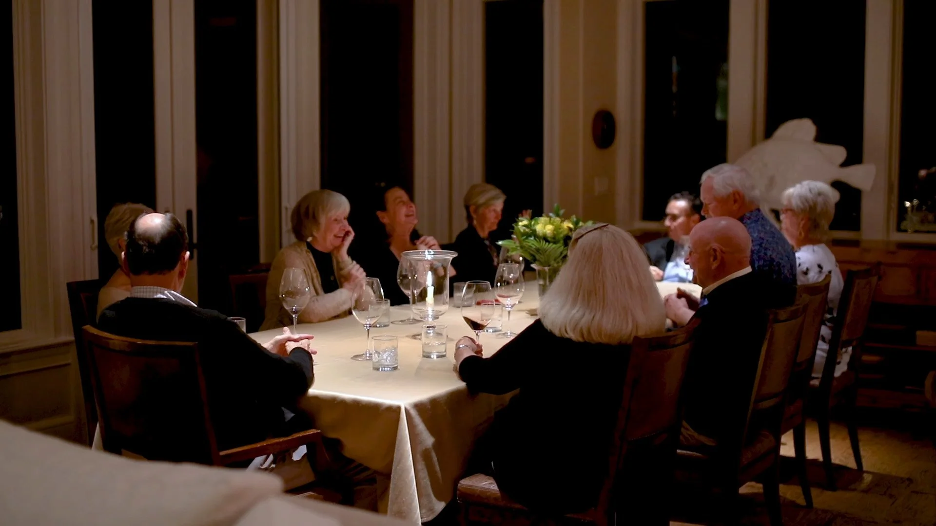 table-chat.jpg