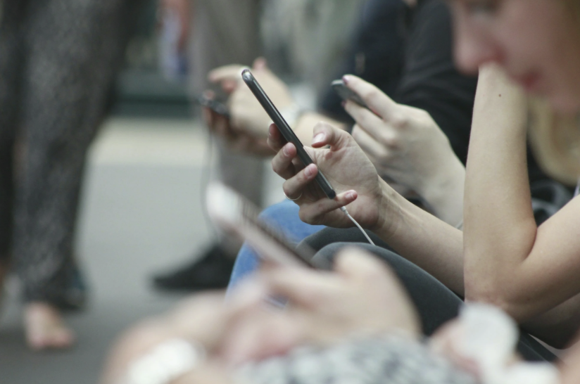 Understanding the Connection Between Doomscrolling and Anxiety